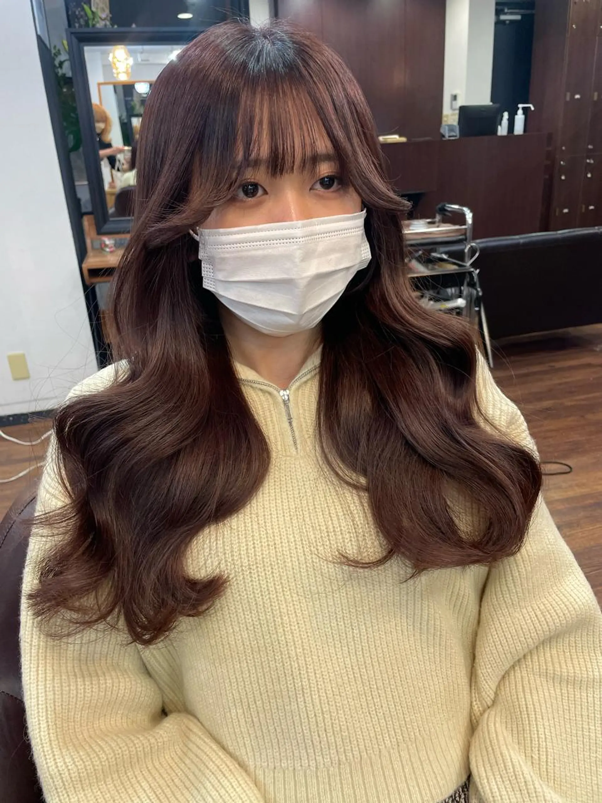 ロング カラー レイヤーカット、 大人可愛い　中村美羅のヘアスタイル