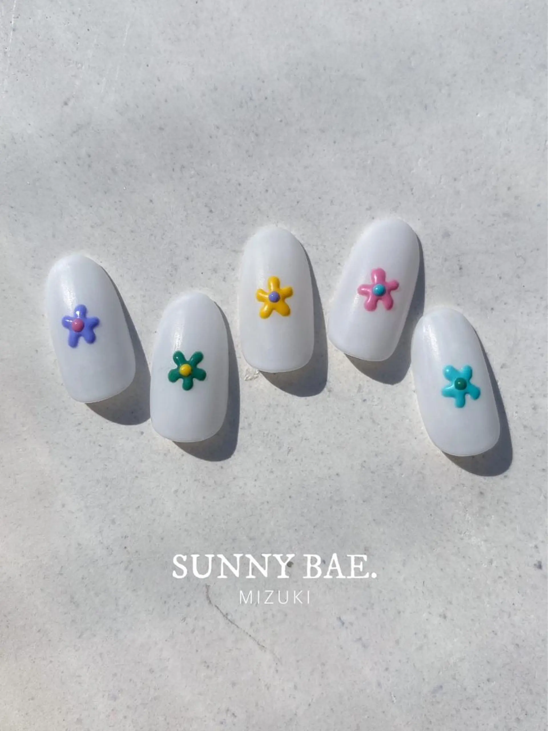 ネイル パステルネイル ぷっくりネイル 春ネイル SUNNY BAE. 🌼MIZUKIのネイルデザイン