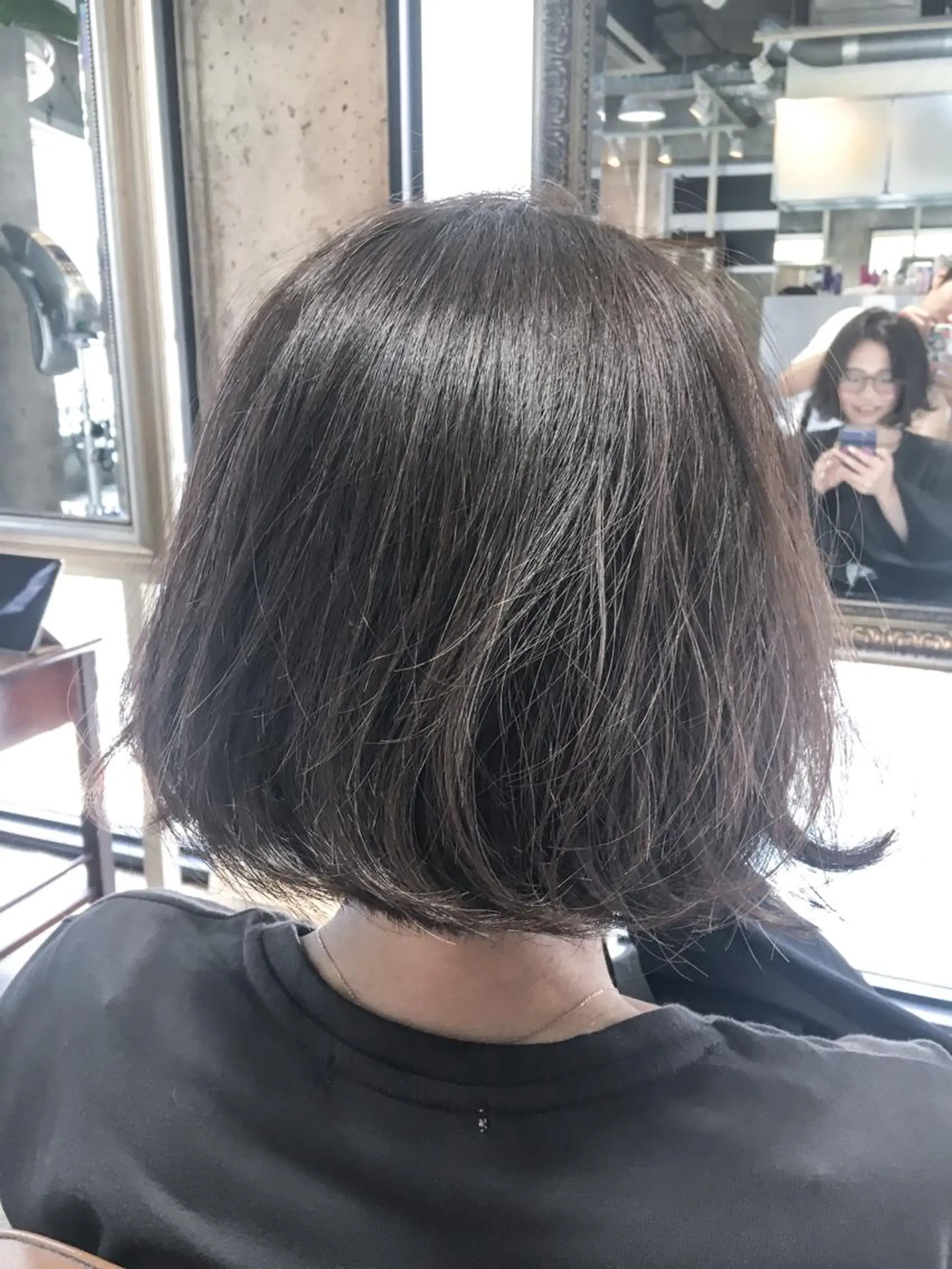 ミディアム カラー グレージュ ハイライトカラー ハイライト 北條 優輝のヘアスタイル