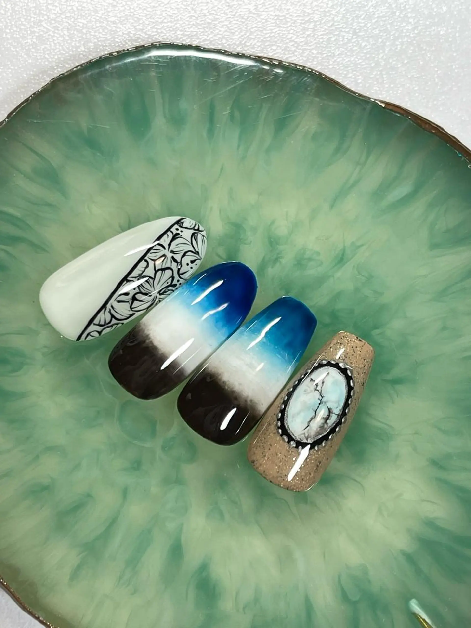 ネイル 松山 美由紀のネイルデザイン