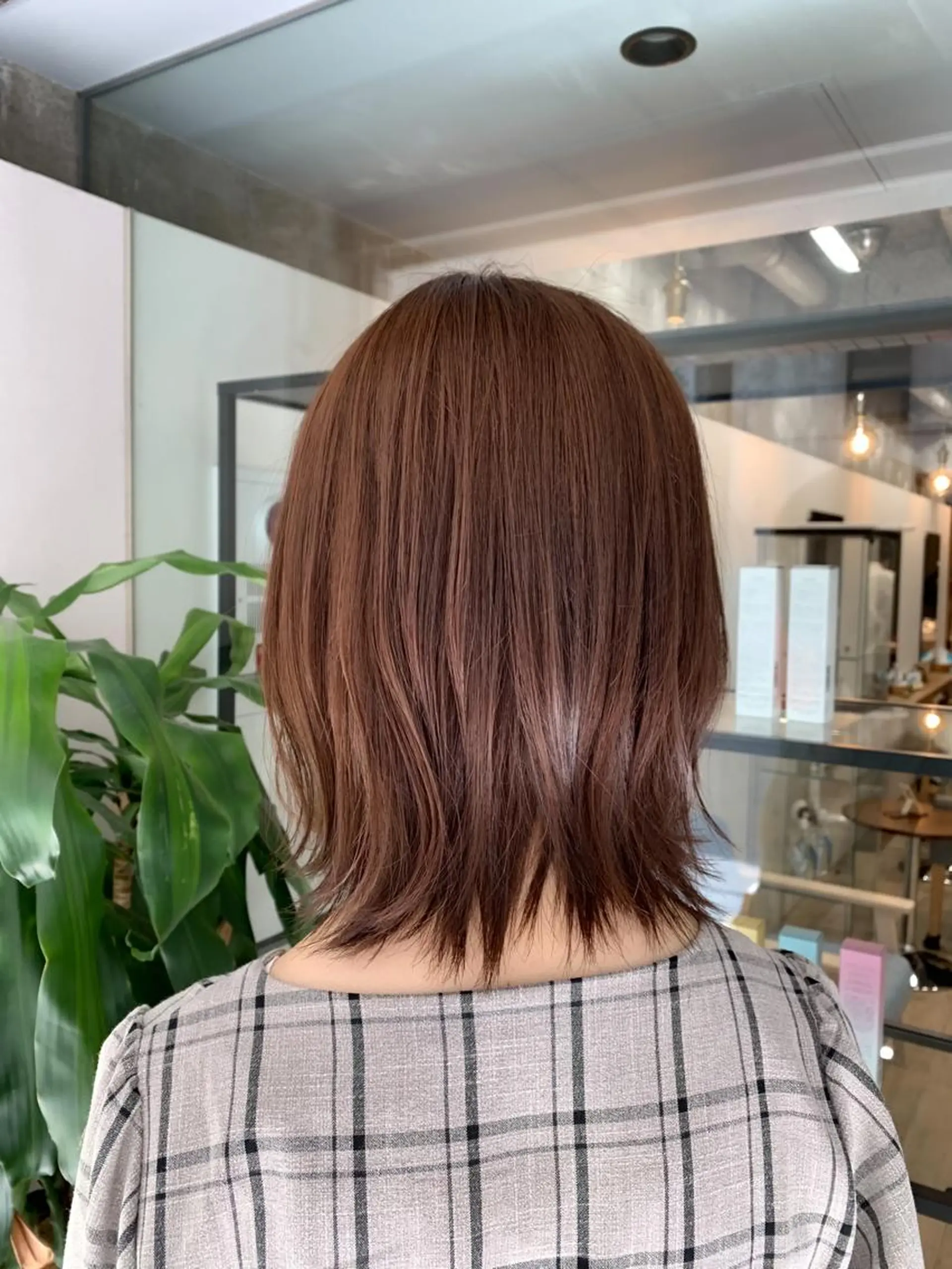 ミディアム カラー ブリーチ ブリーチなしカラー くびれヘア カット ヘアカラー えんどう みほのヘアスタイル