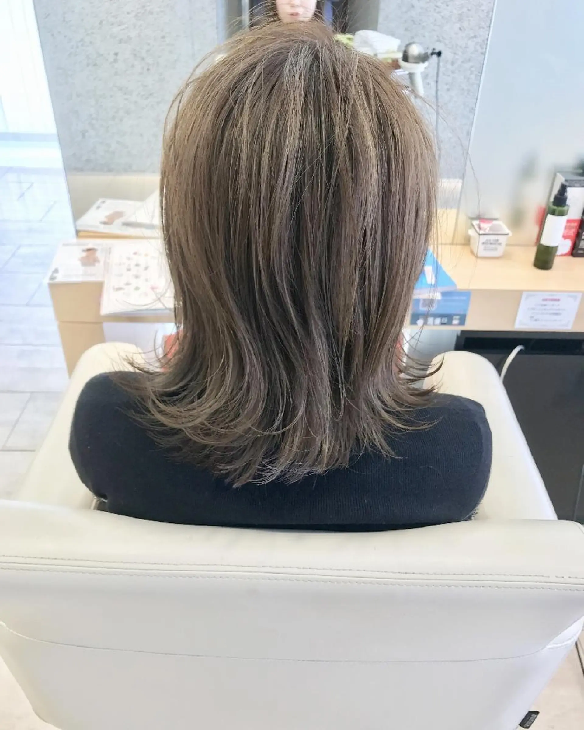 ミディアム カラー ヘアアレンジ ボブ 外ハネヘア ショート、ボブの達人 東康介✨のヘアスタイル