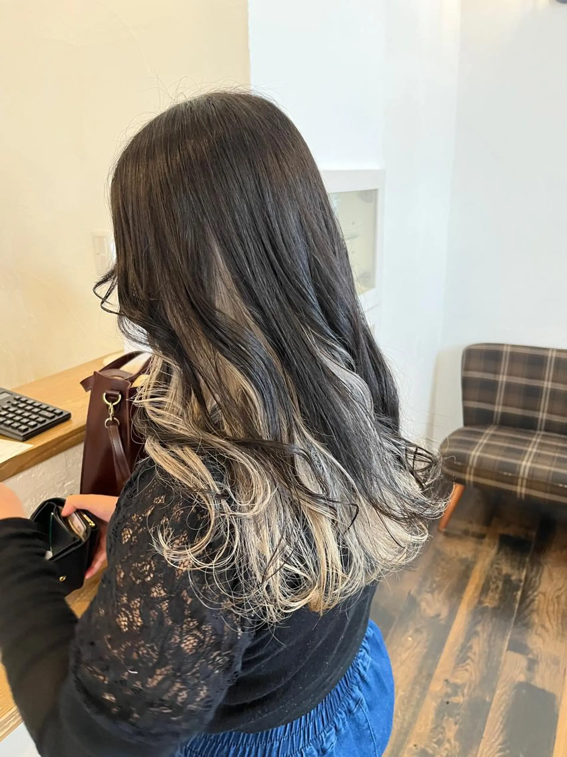 ロング カラー ブリーチ ハイトーンカラー 伊藤ゆかり/髪質改善 /透明感カラーのヘアスタイル