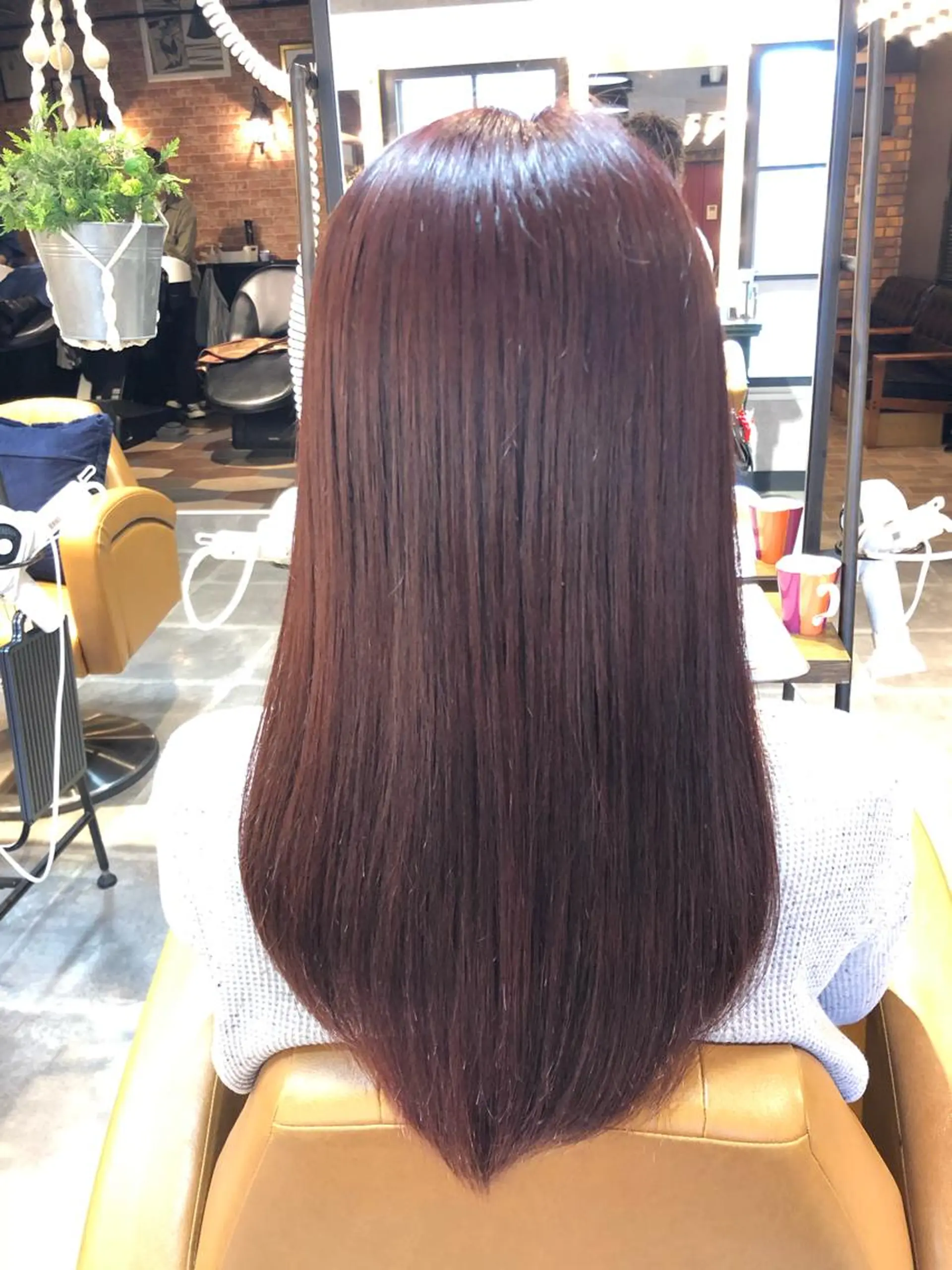 セミロング 小顔カット トリートメント 髪質改善縮毛矯正 リピートNo.1米倉のヘアスタイル