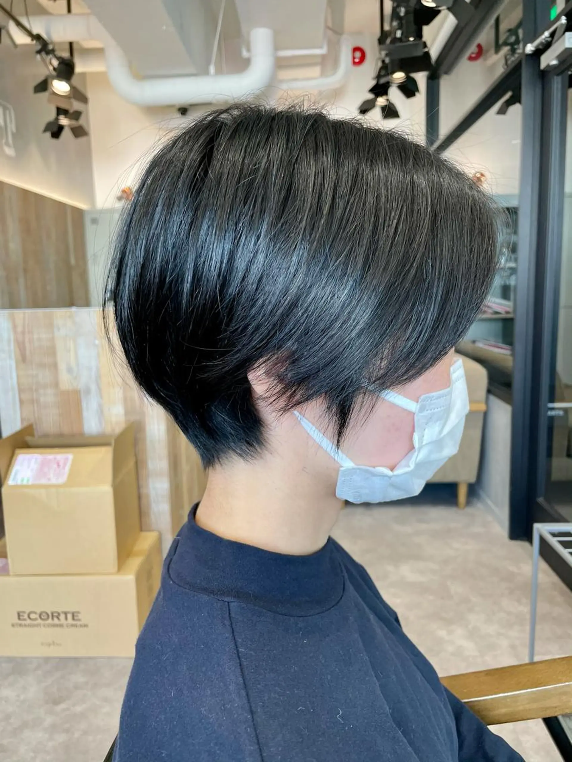 ショート カラー ハンサムショート ショートヘア カット ヘアカラー 色気レイヤー& ショートはお任せ🌟のヘアスタイル