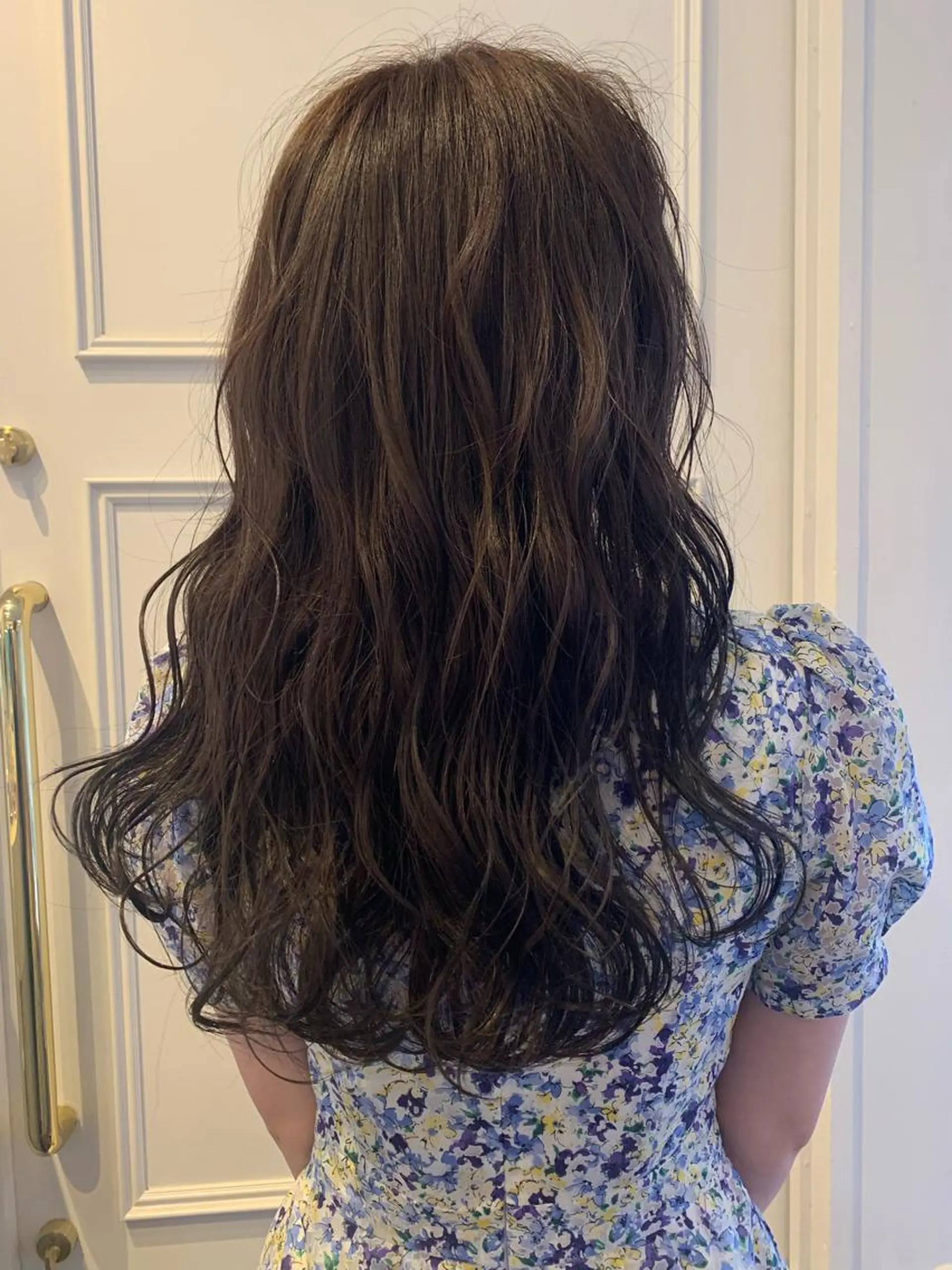 ロング カラー 安藤 佑衣のヘアスタイル