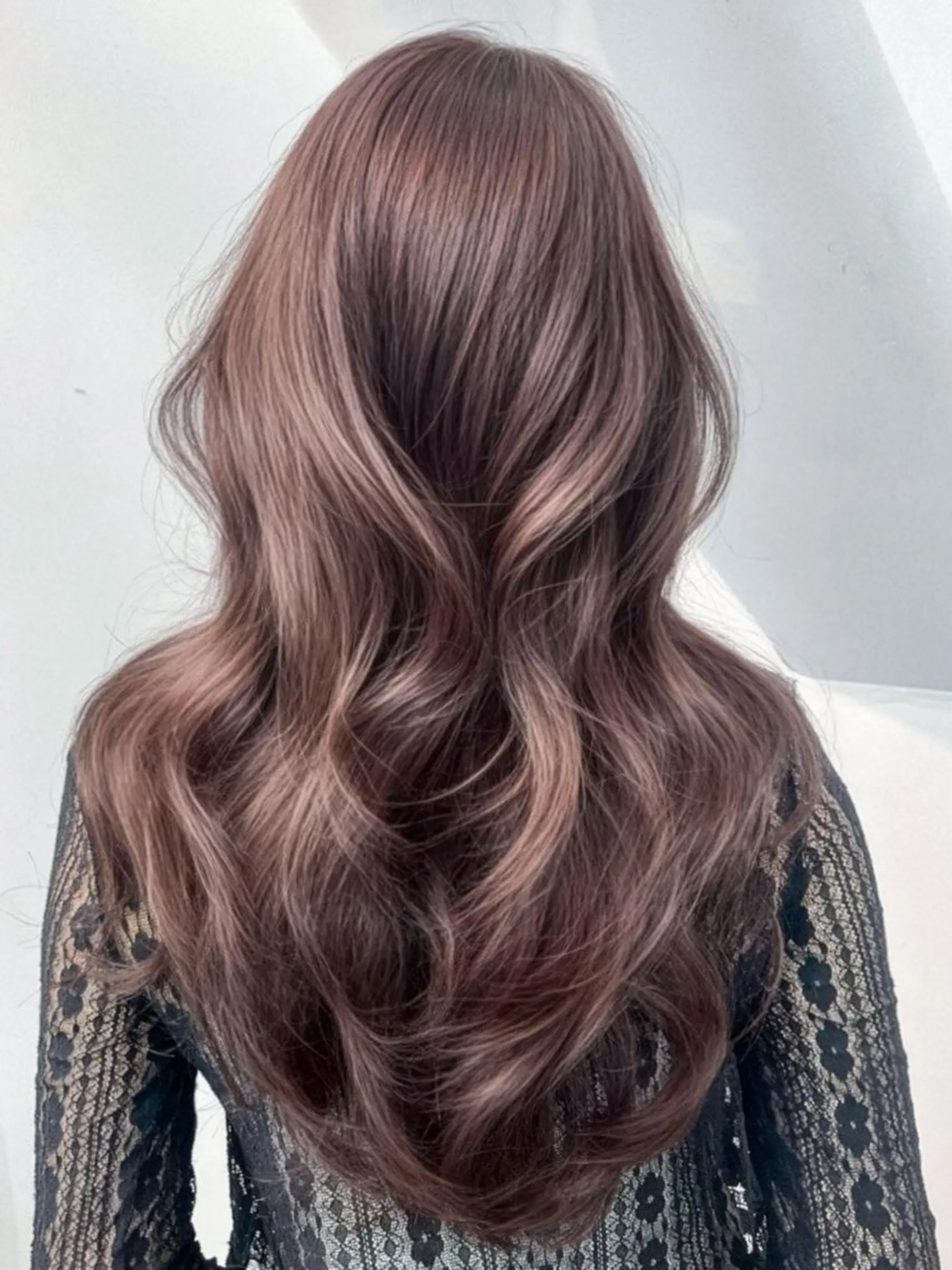 カラー ロング ベージュカラー ココアベージュ 顔まわりレイヤー 顔周りカット 韓国風ヘア カット ヘアカラー トリートメント ITbyALBUM 中野店のヘアスタイル