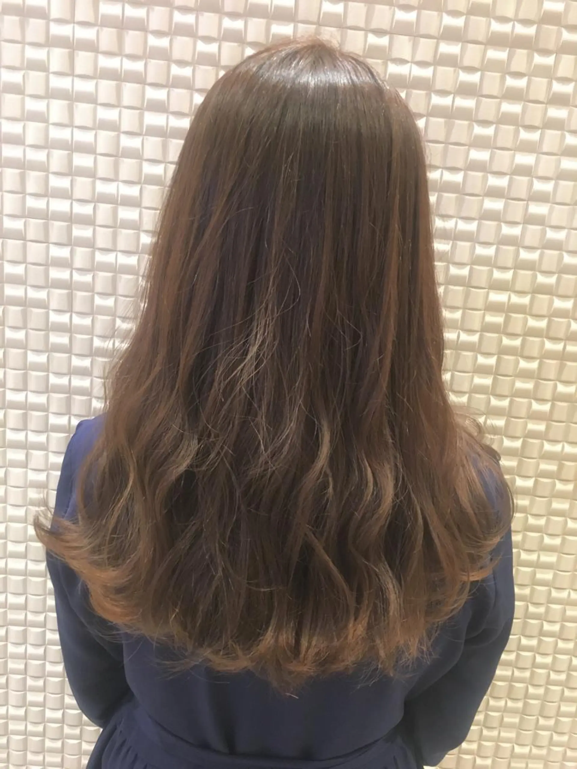 ミディアム カラー ベージュカラー ハイライトカラー ハイライト scene.池袋所属・scene. haraのヘアスタイル