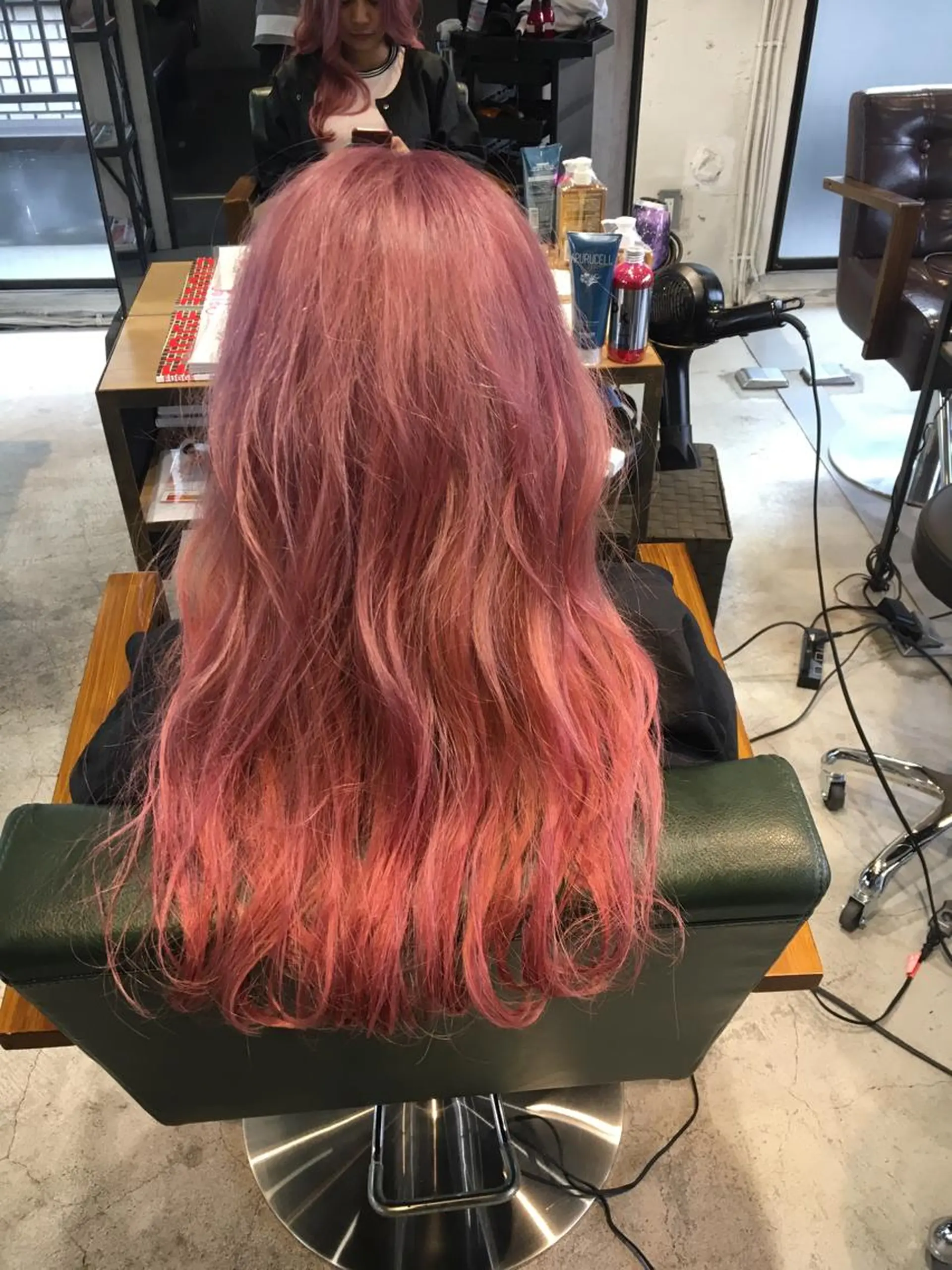 ロング カラー ヘアアレンジ ピンクカラー ✨艶髪✨透明感✨ 山内大樹のヘアスタイル