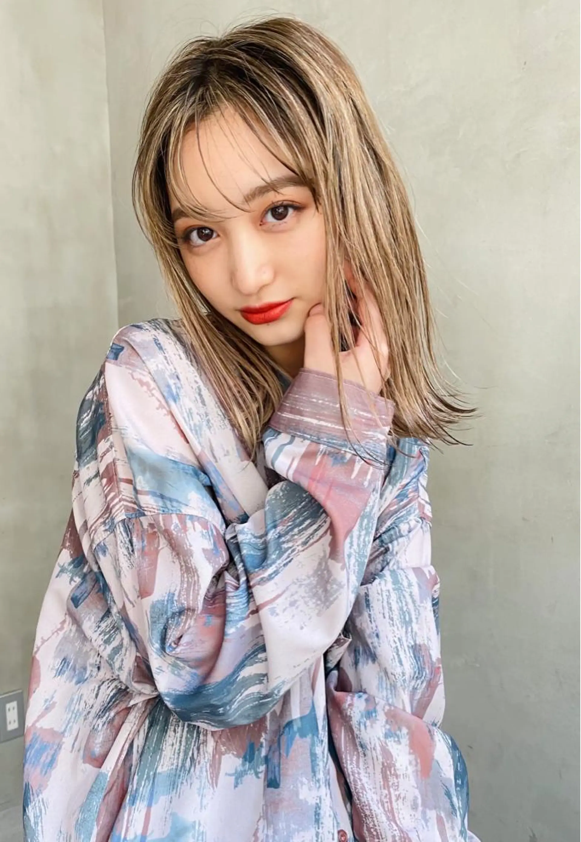 ミディアム 3Dハイライト ハイライト カット ヘアカラー トリートメント お気に入り数2.2万 🏆SHO🏆のヘアスタイル