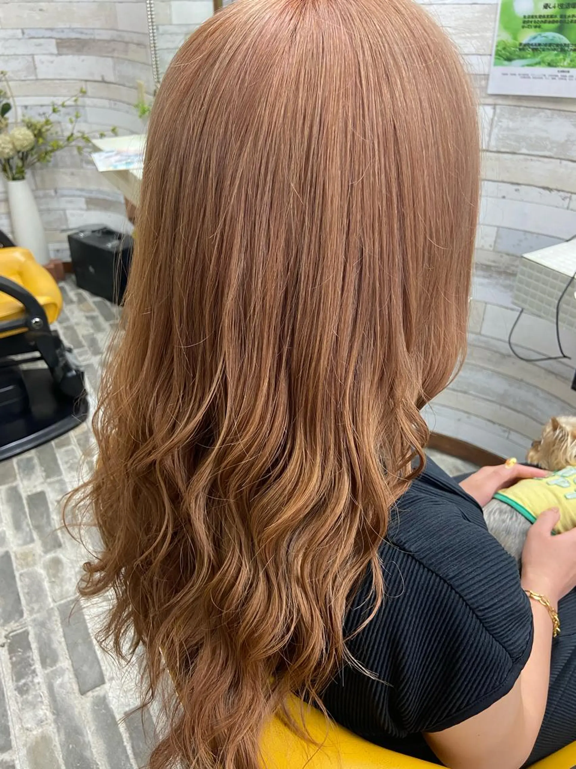 ロング カラー ベージュカラー ハイトーンカラー ハイトーンベージュ 美容室スージーズ所属・大坪 拓斗のヘアスタイル