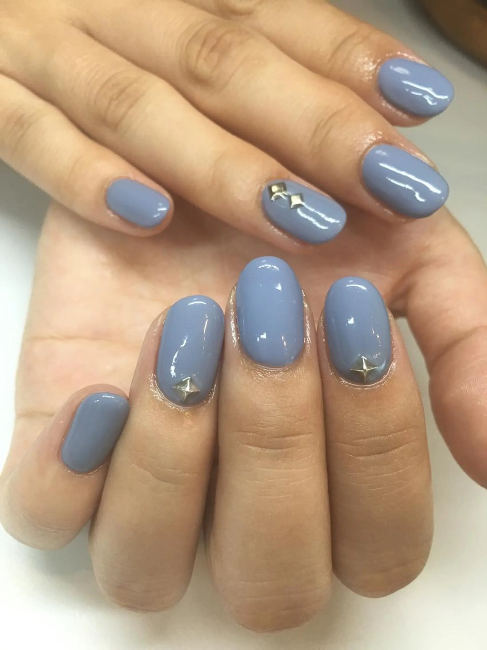 ネイル シルバー glow_ nailのネイルデザイン