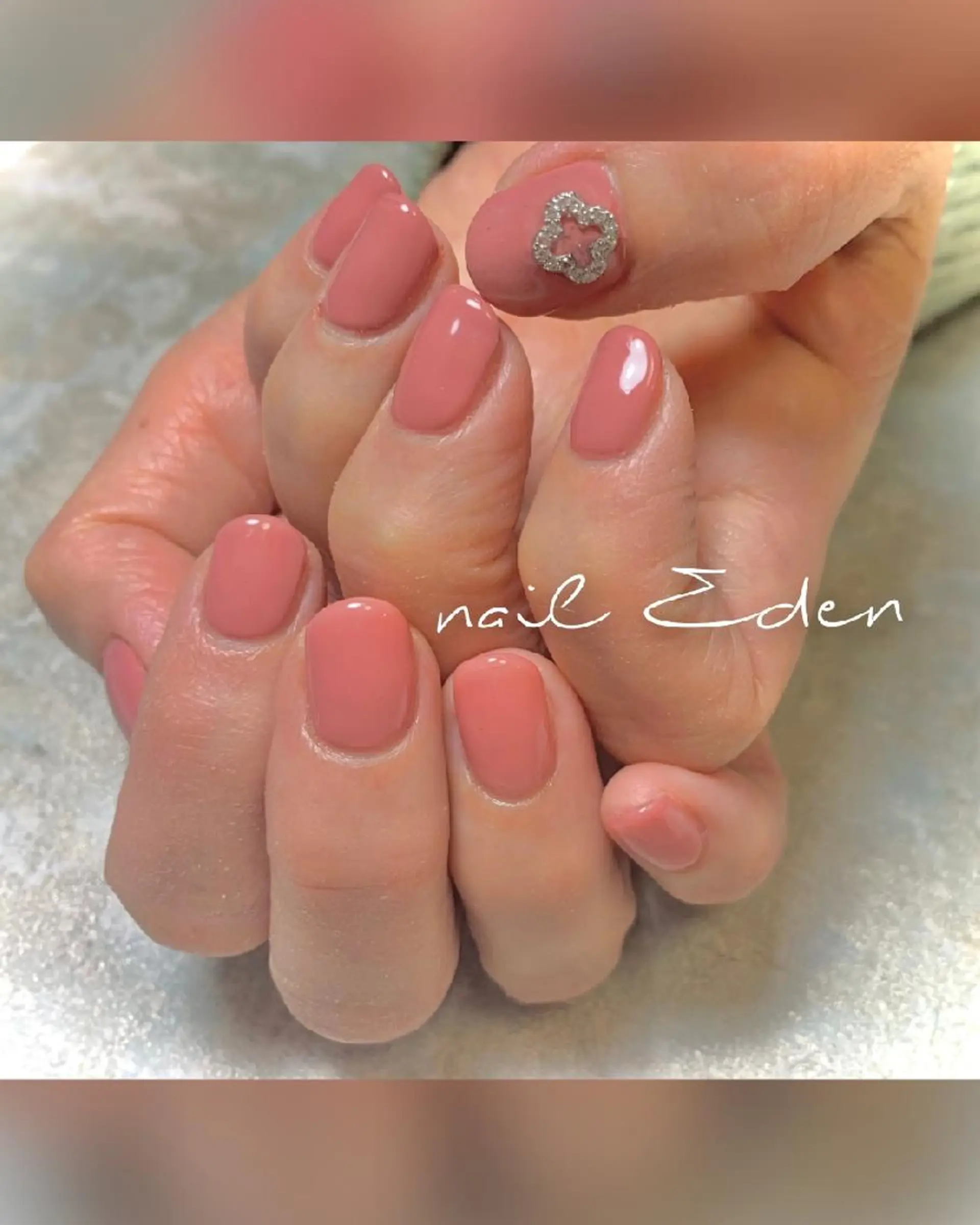 ネイル キラキラネイル ワンカラーネイル ハンドネイル ハンドケア Eden　private nail saron所属・Eden ♾️のネイルデザイン