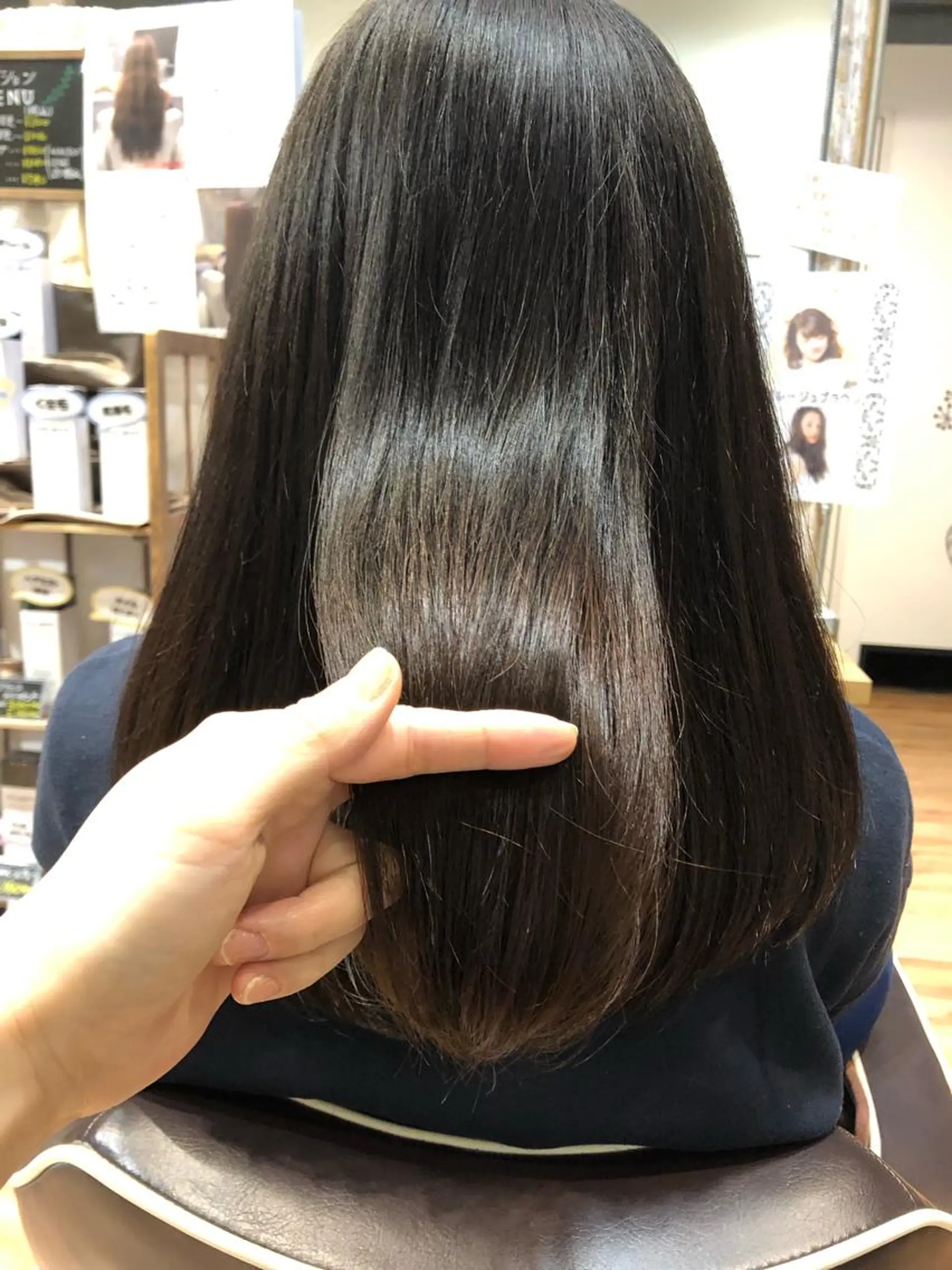 セミロング カット トリートメント 青野 文香のヘアスタイル