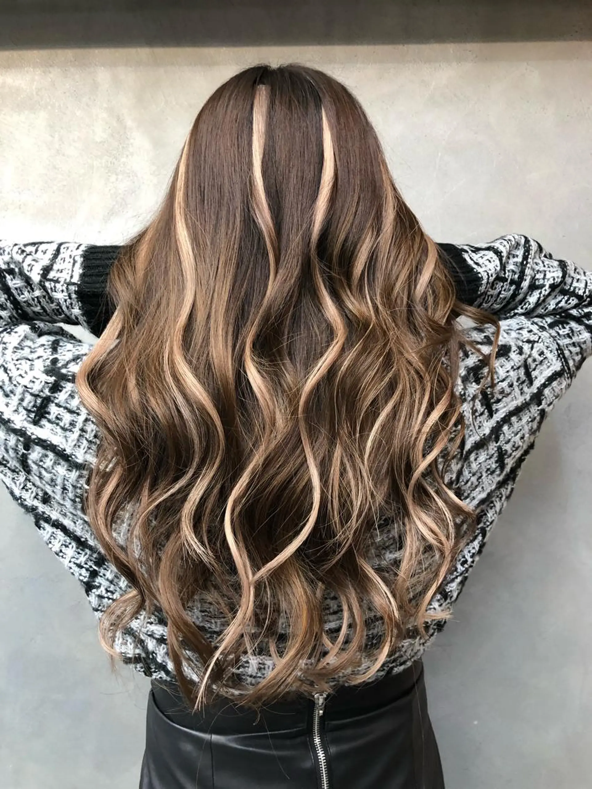 ロング シールエクステ エクステ rollen所属・美魔女 美容師NAOのヘアスタイル