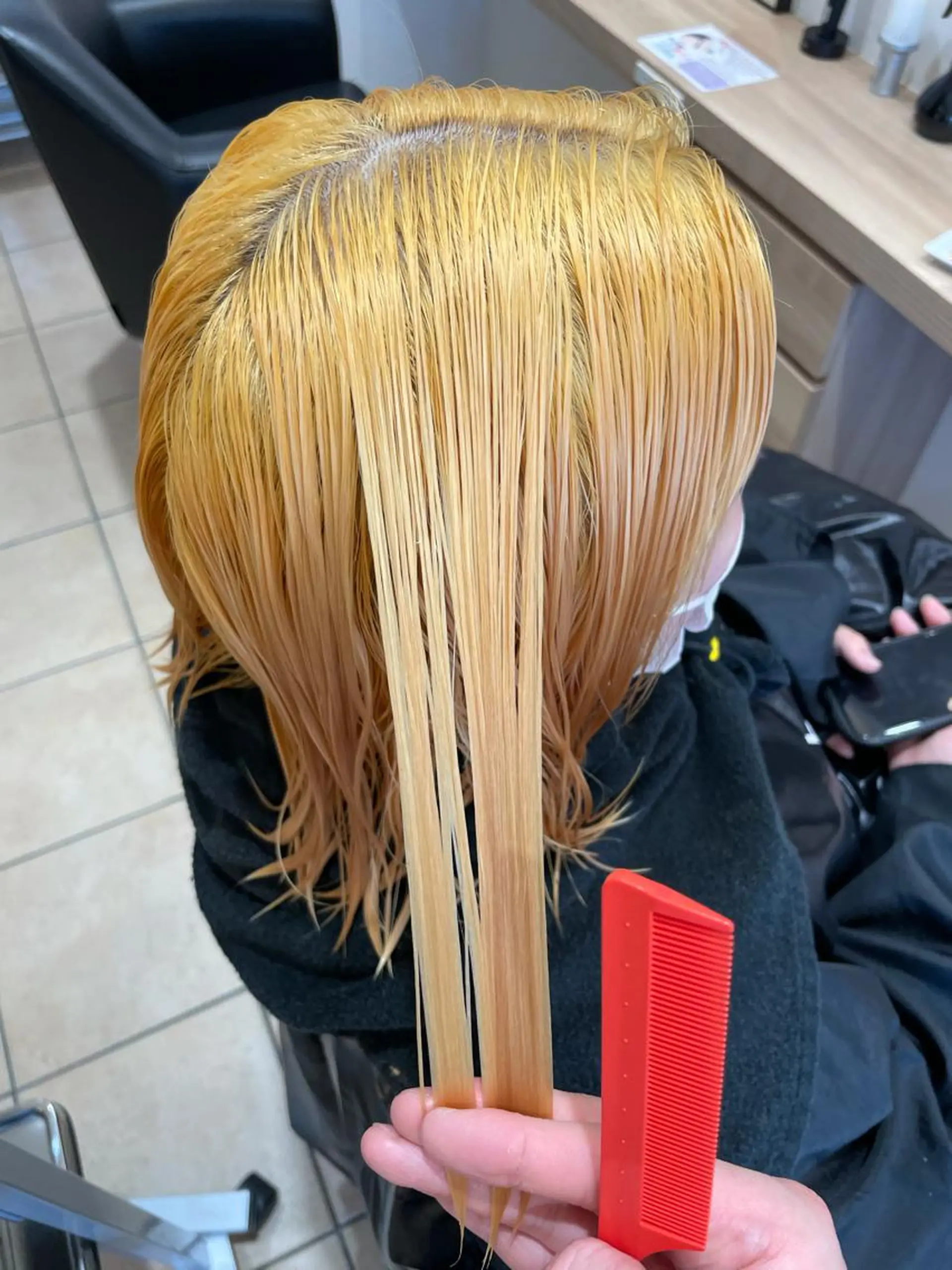 ミディアム カラー ブリーチ GO TODAY シェアサロン 原宿Verno店所属・ブリーチ/髪質改善/ ボブ特化/よしきのヘアスタイル