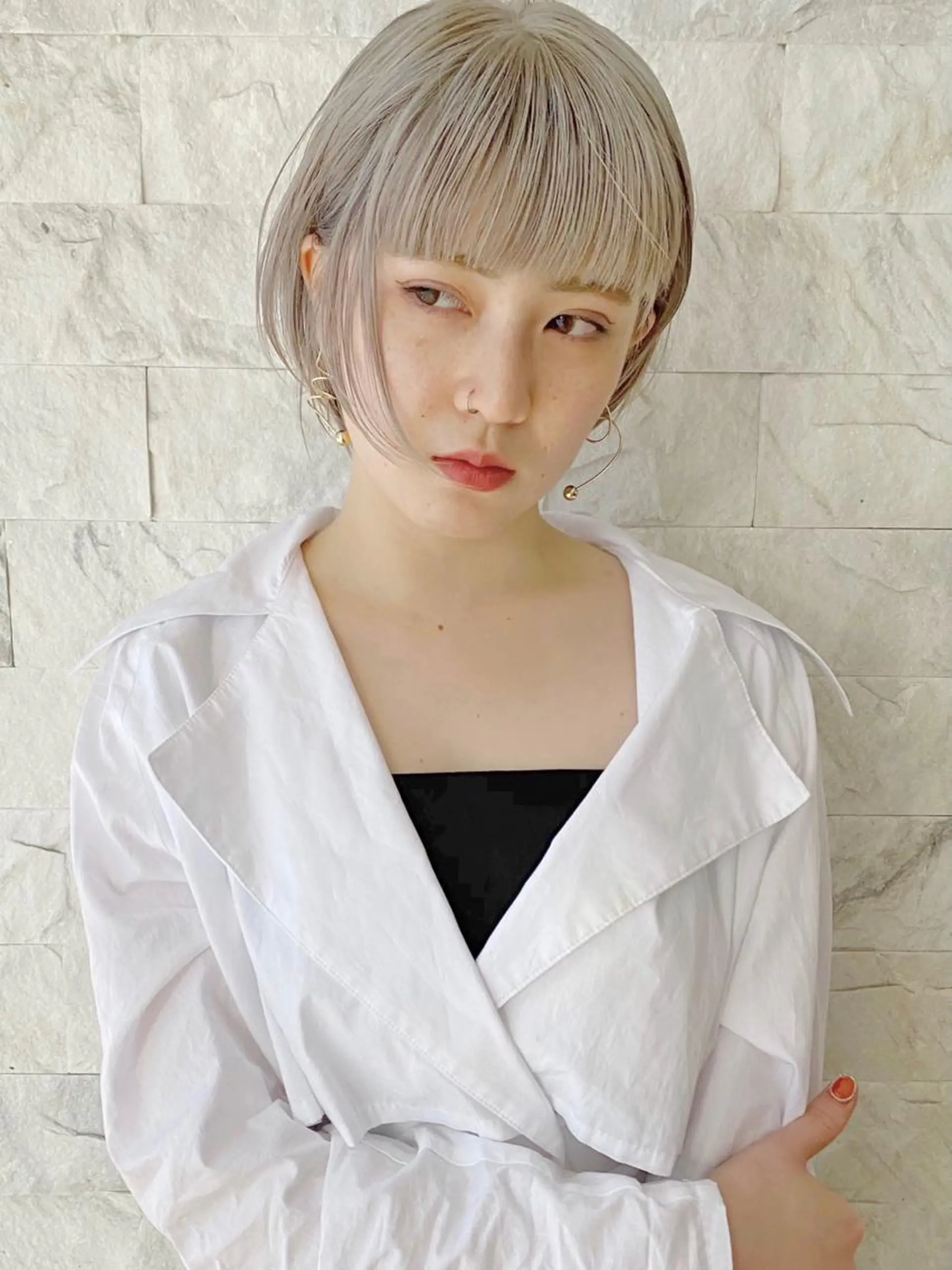 ミディアム カラー ベージュカラー ブリーチ ブロンド ブロンドベージュ グレージュ Piaコータロー ハイトーン&‪ボブのヘアスタイル