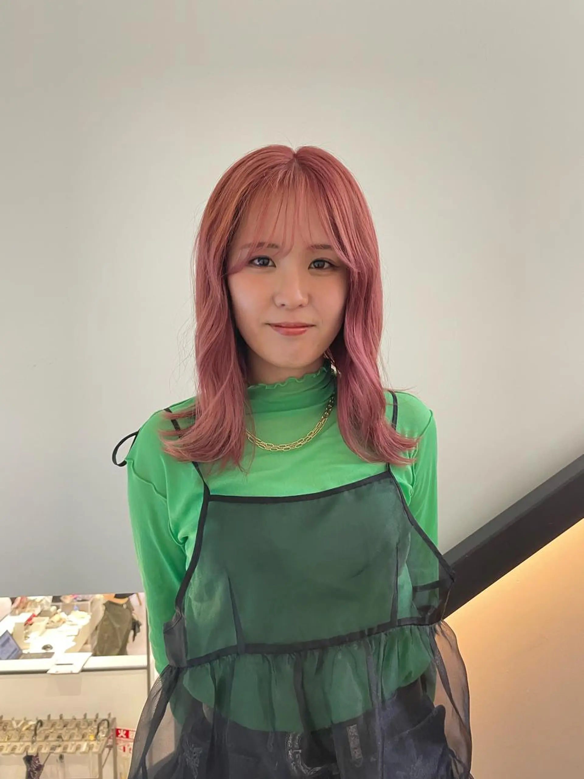 ミディアム カラー ピンクカラー ヘアカラー 🌟暖色系ハイトーン 🌟AIのヘアスタイル