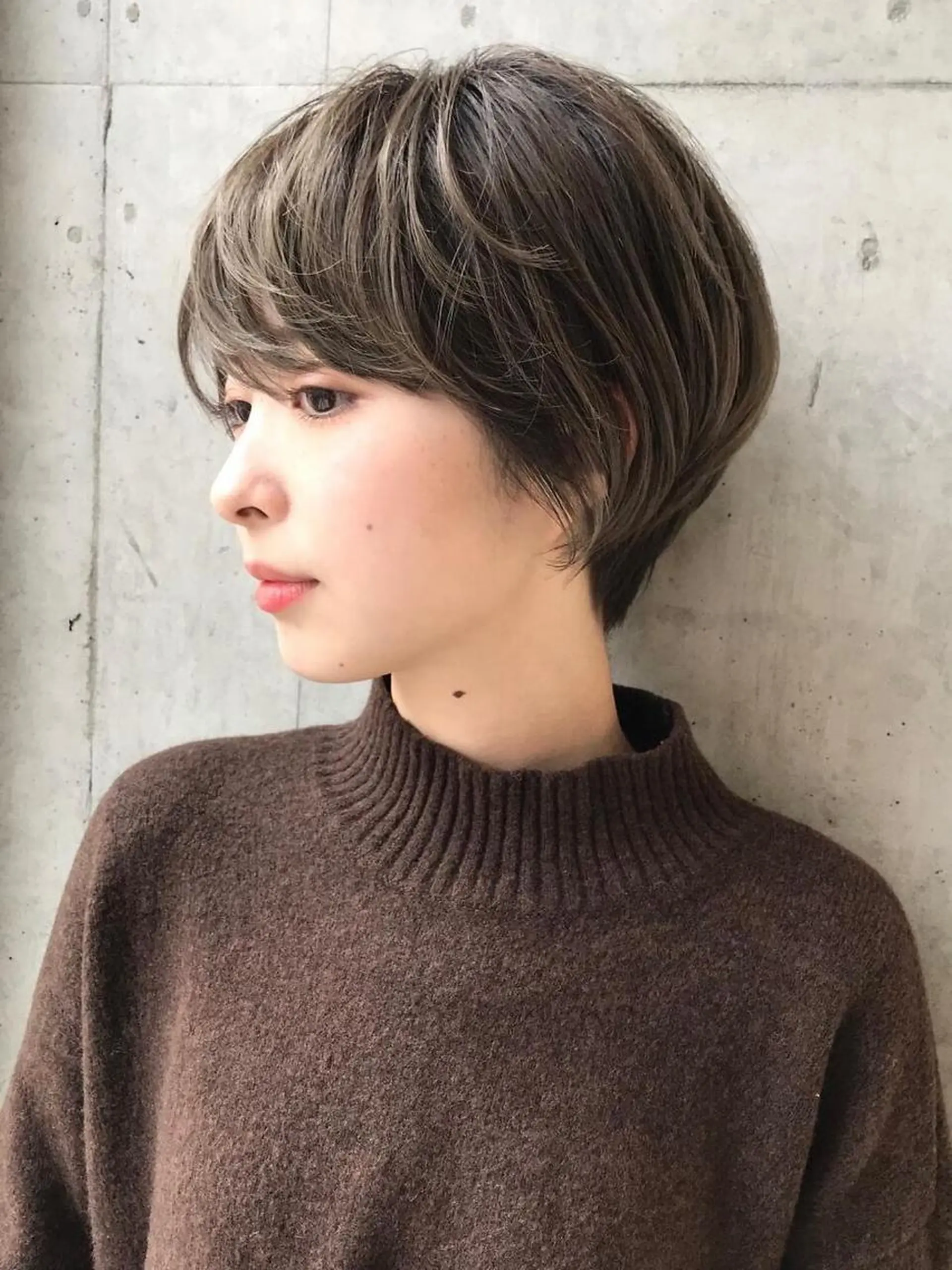ショート カット ヘアカラー トリートメント hoNua. 栄/透明感カラーのヘアスタイル