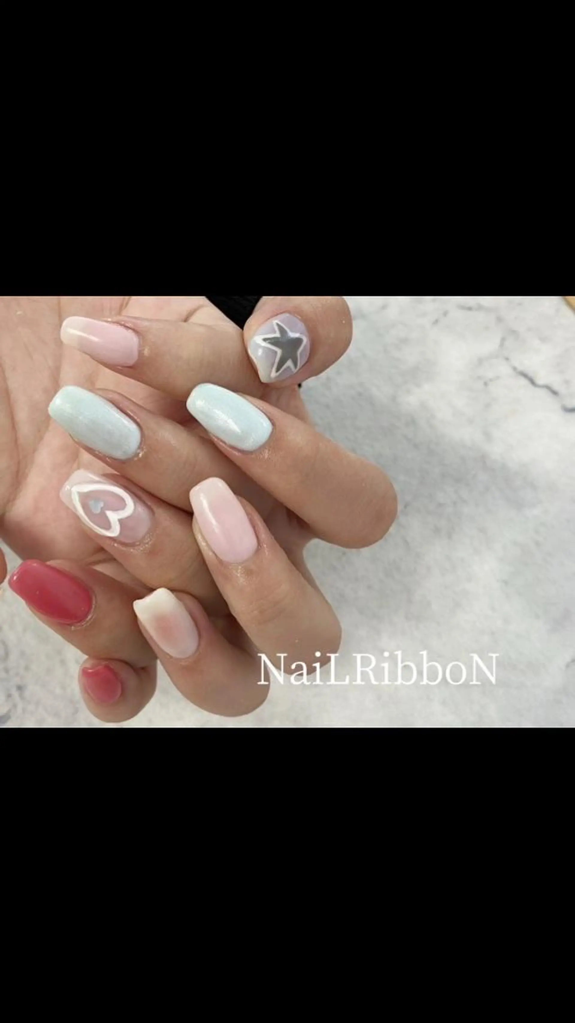 ネイル ネイルリボン 受付スタッフのネイルデザイン