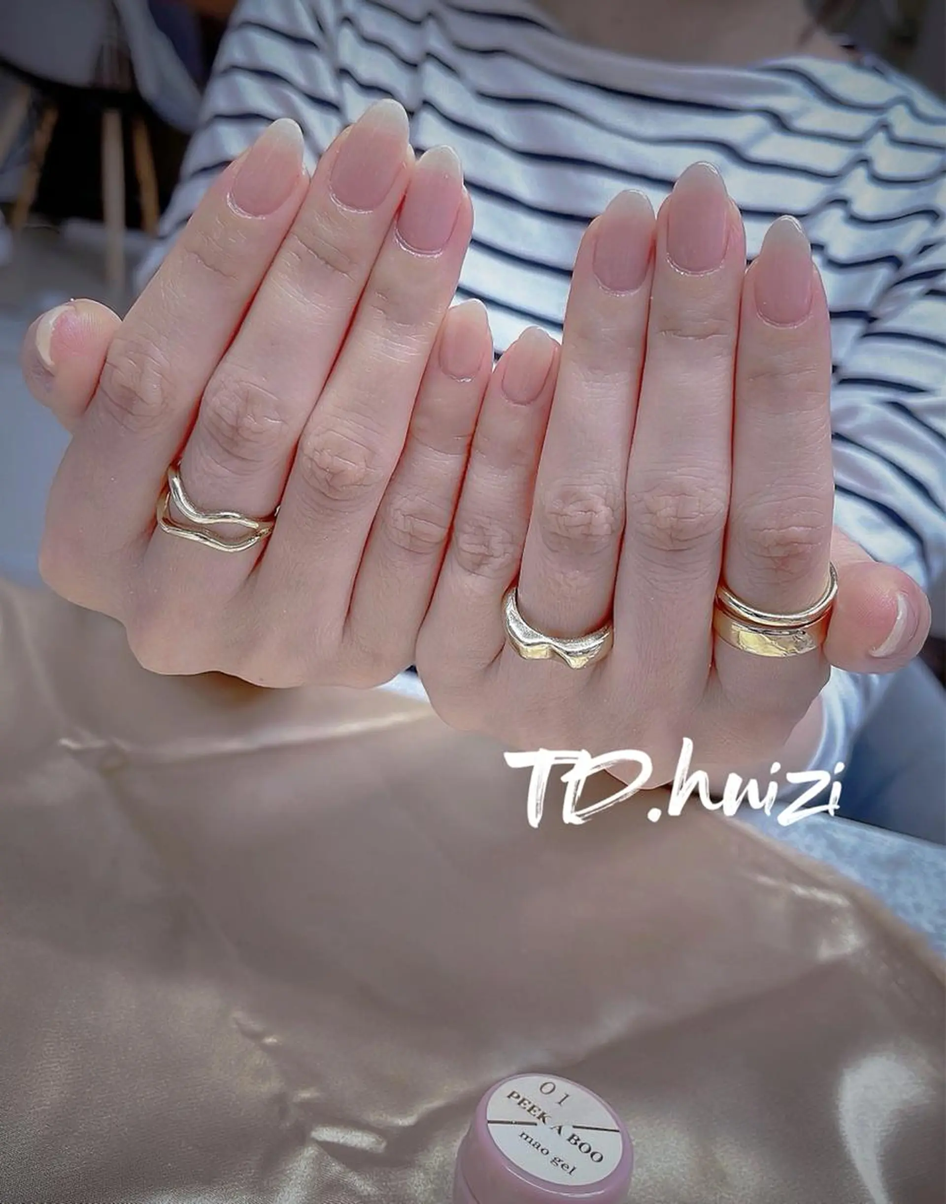 ミディアム ハンドネイル めぐみのネイルサロン 惠のネイルデザイン