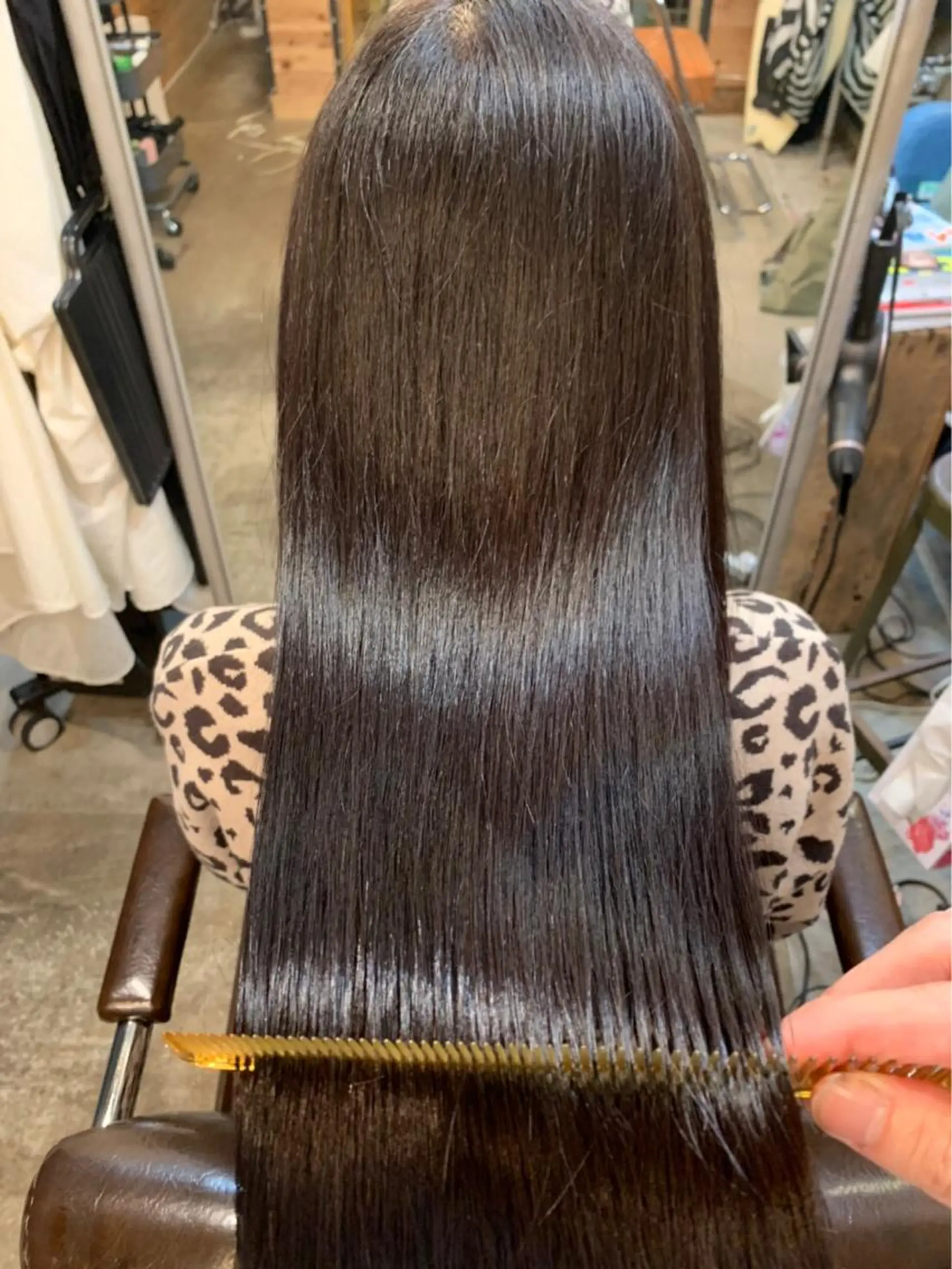 ロング カラー ブラウンカラー モカブラウン 髪質改善 トリートメント トリートメント koahair design所属・ヨッ シーのヘアスタイル