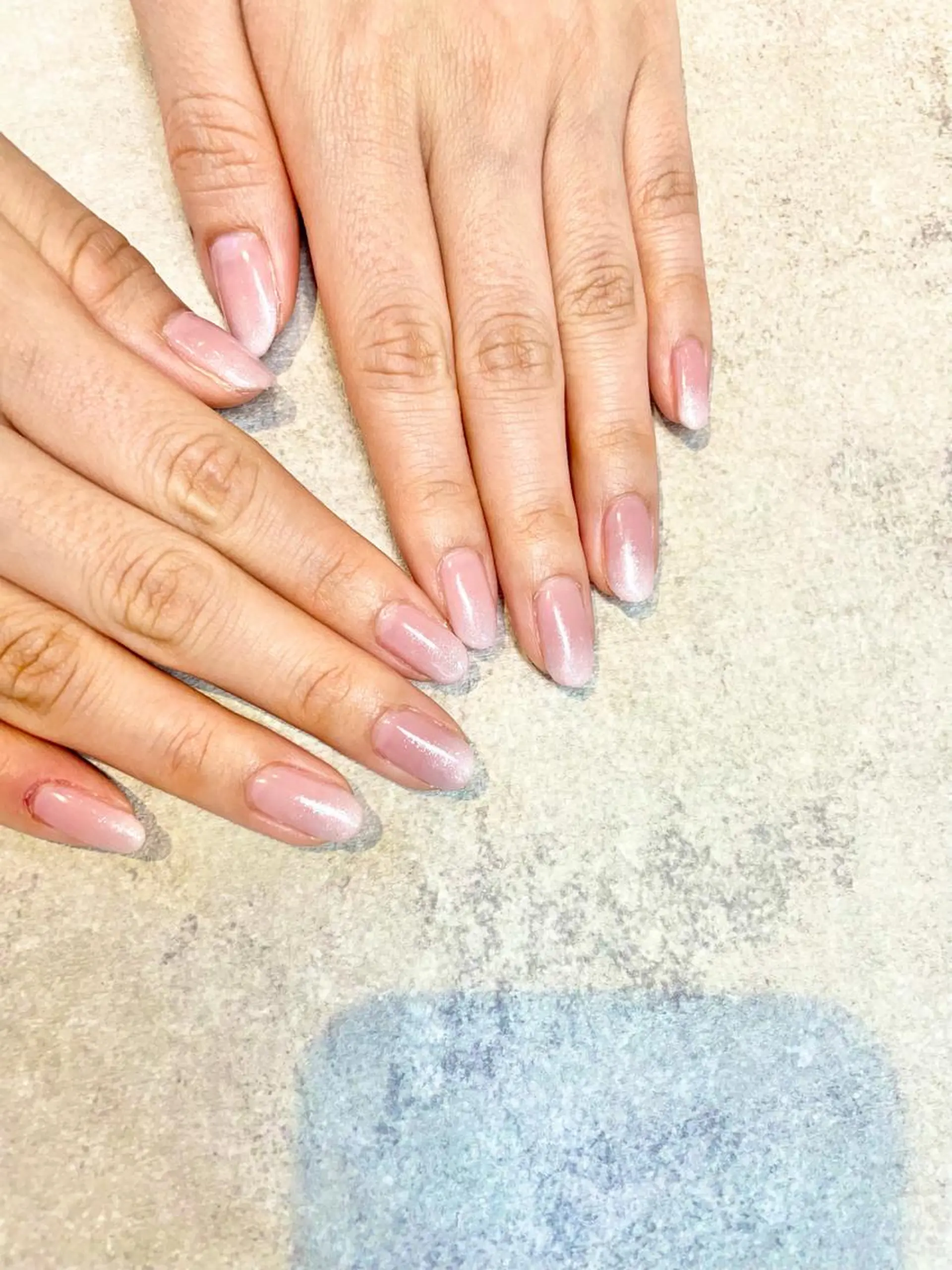 ネイル グラデーション ホワイト ハンドネイル FASTNAIL PLUS 新宿店のネイルデザイン