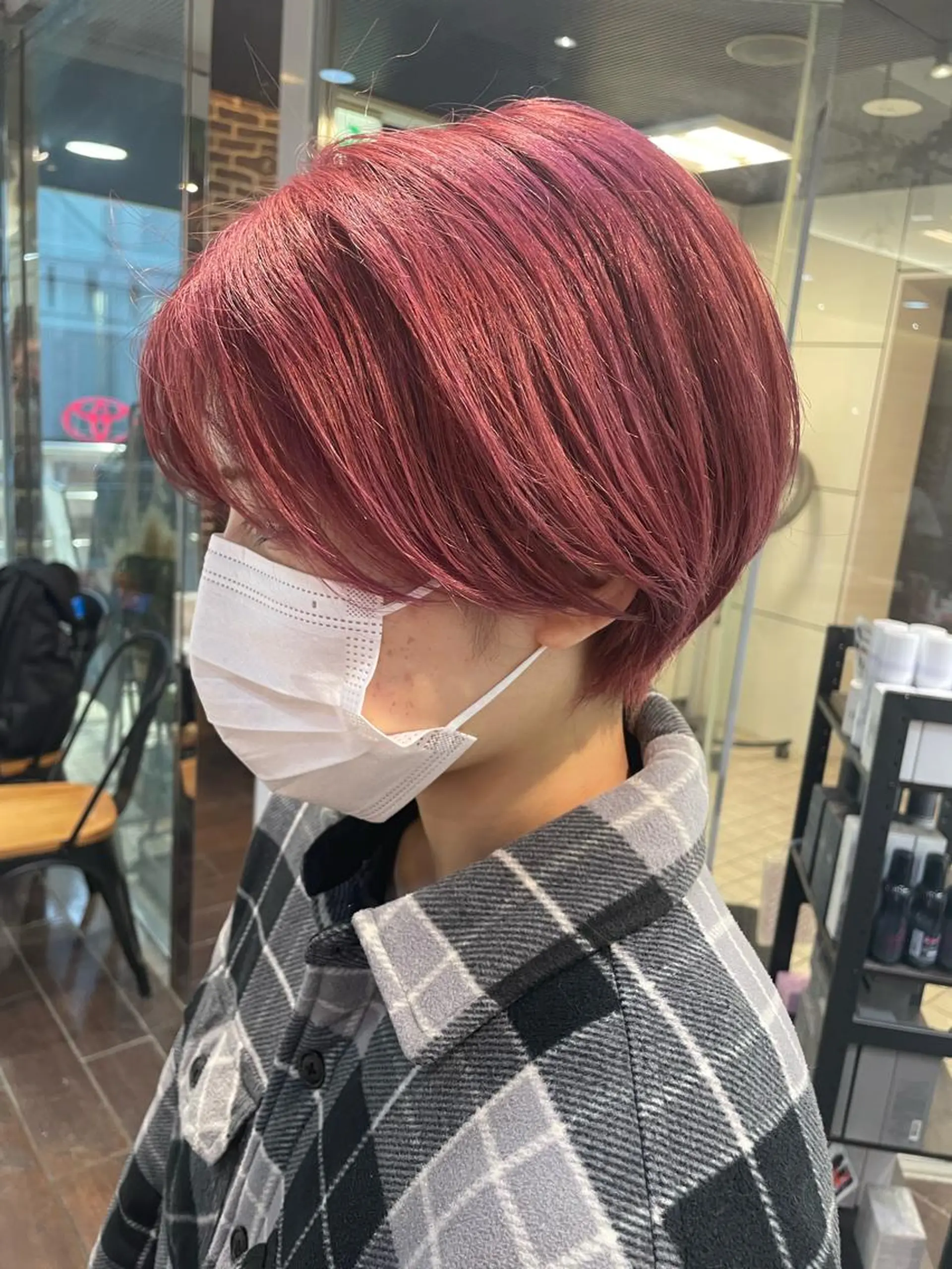 ショート カラー ピンクカラー カット トリートメント aya/小顔レイヤー /柔らかカラーのヘアスタイル