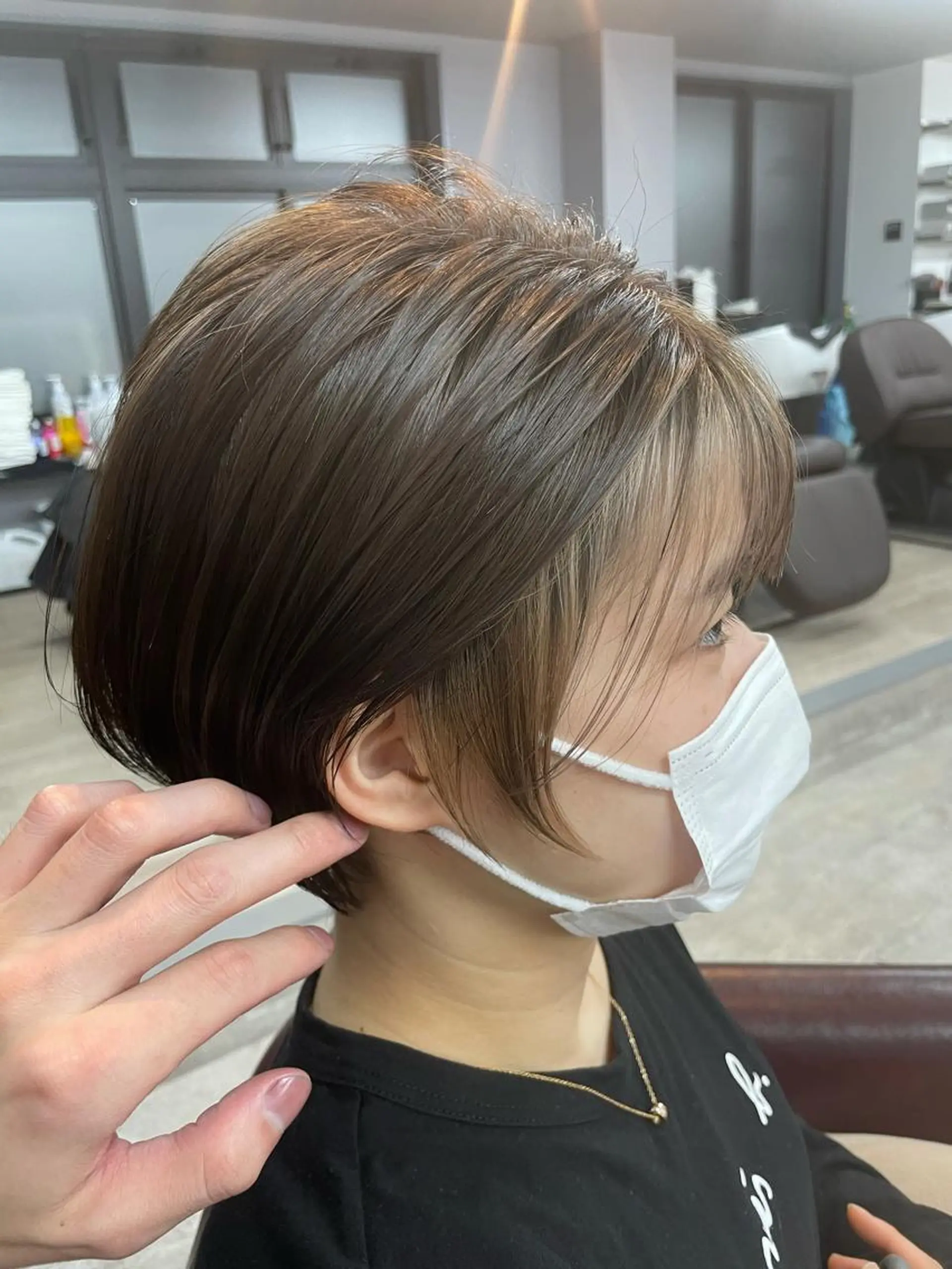 ショート カラー ヘアカラー 須佐 勝也のヘアスタイル