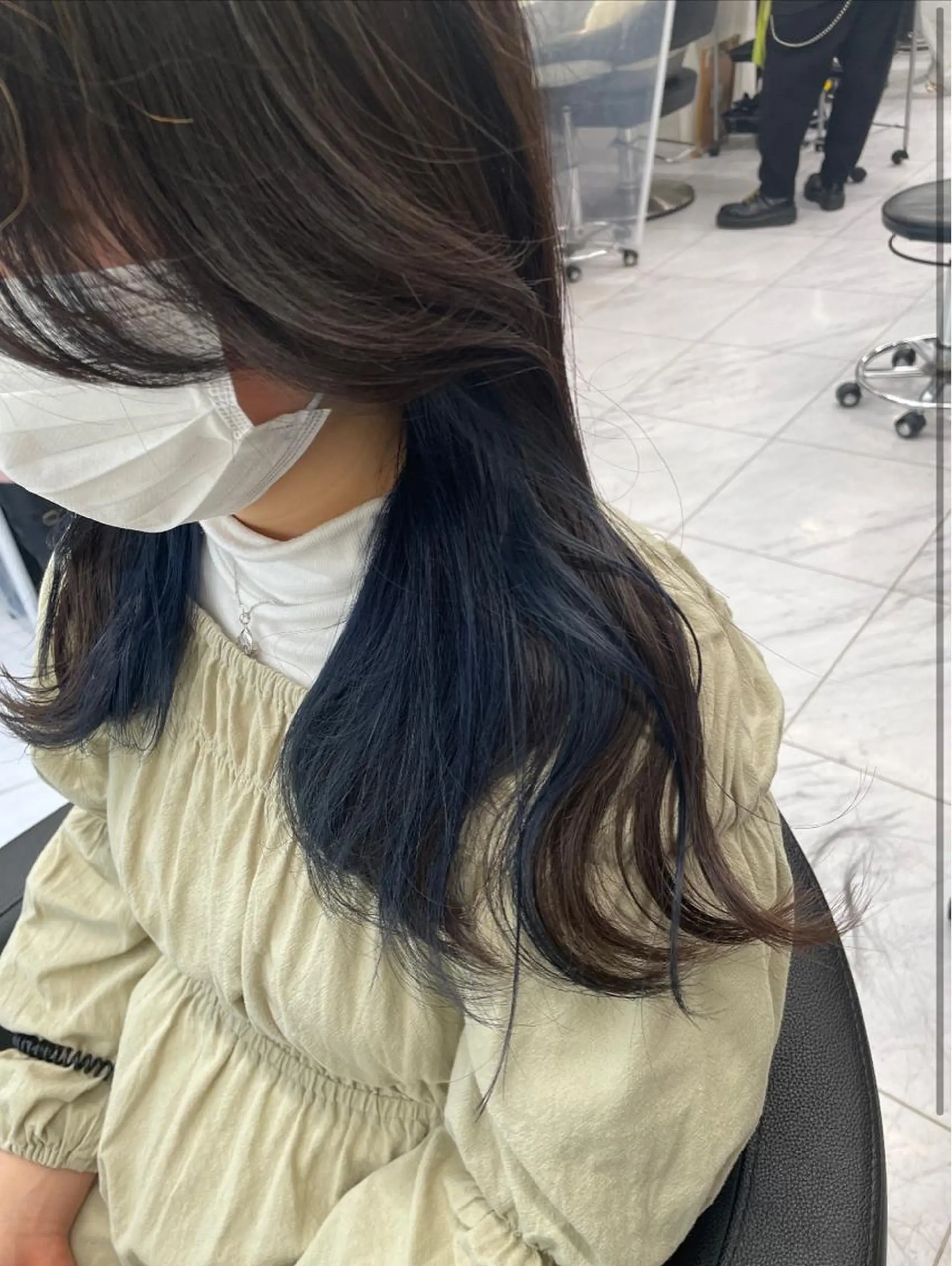 ロング カラー ブリーチ ブルーカラー 表参道ハッシュカット レイヤー/リノンのヘアスタイル