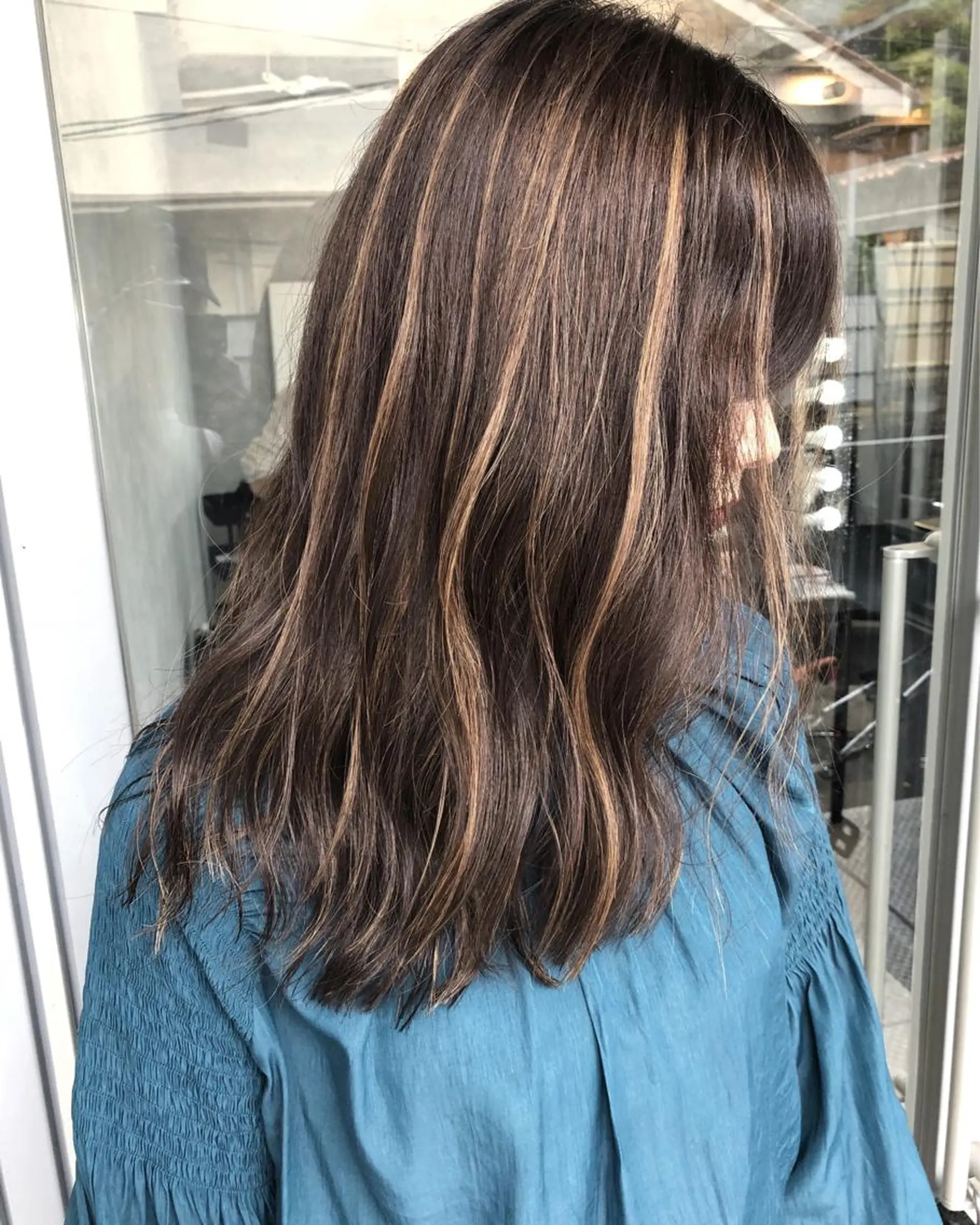 セミロング カラー ハイライトカラー ハイライト レイヤーカット BLend 渋谷のヘアスタイル