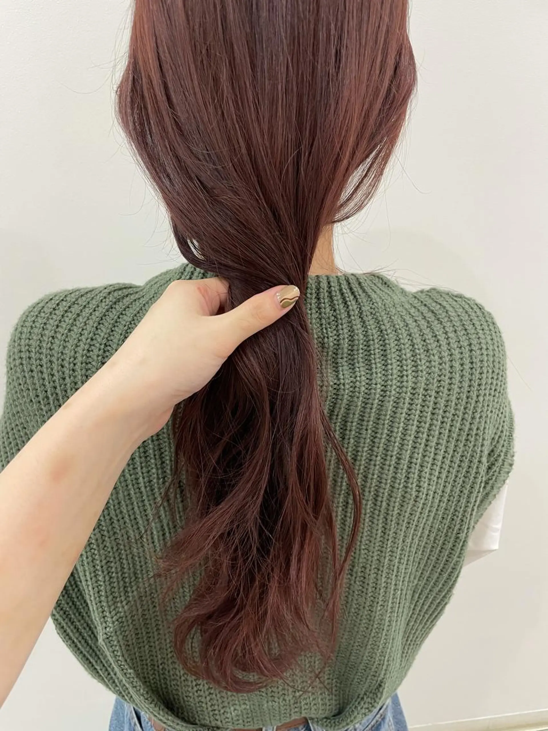 ロング カラー akane .のヘアスタイル