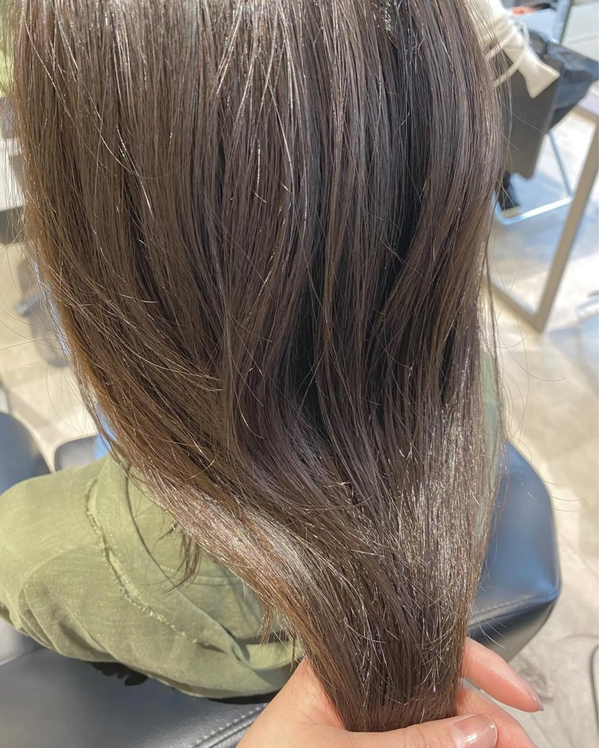 カラー 秋山 裕香のヘアスタイル