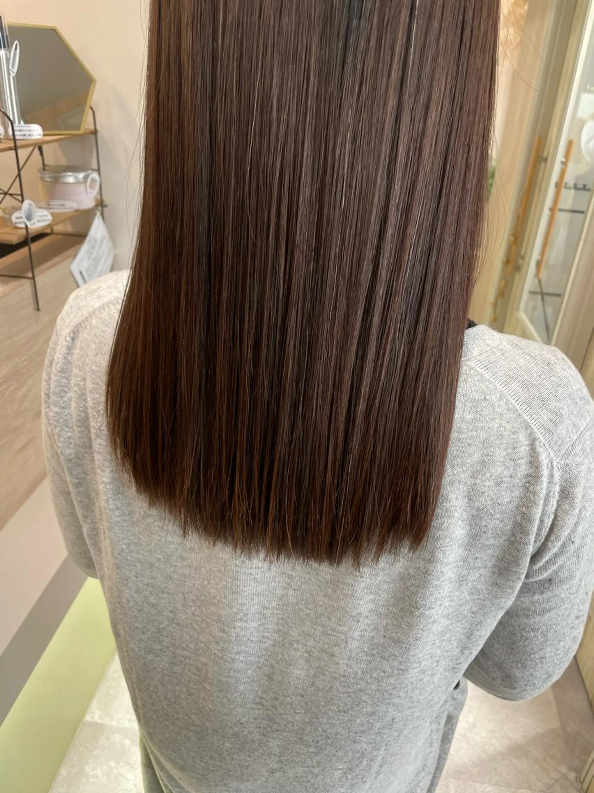 セミロング カラー カット ヘアカラー トリートメント 西 めぐみのヘアスタイル