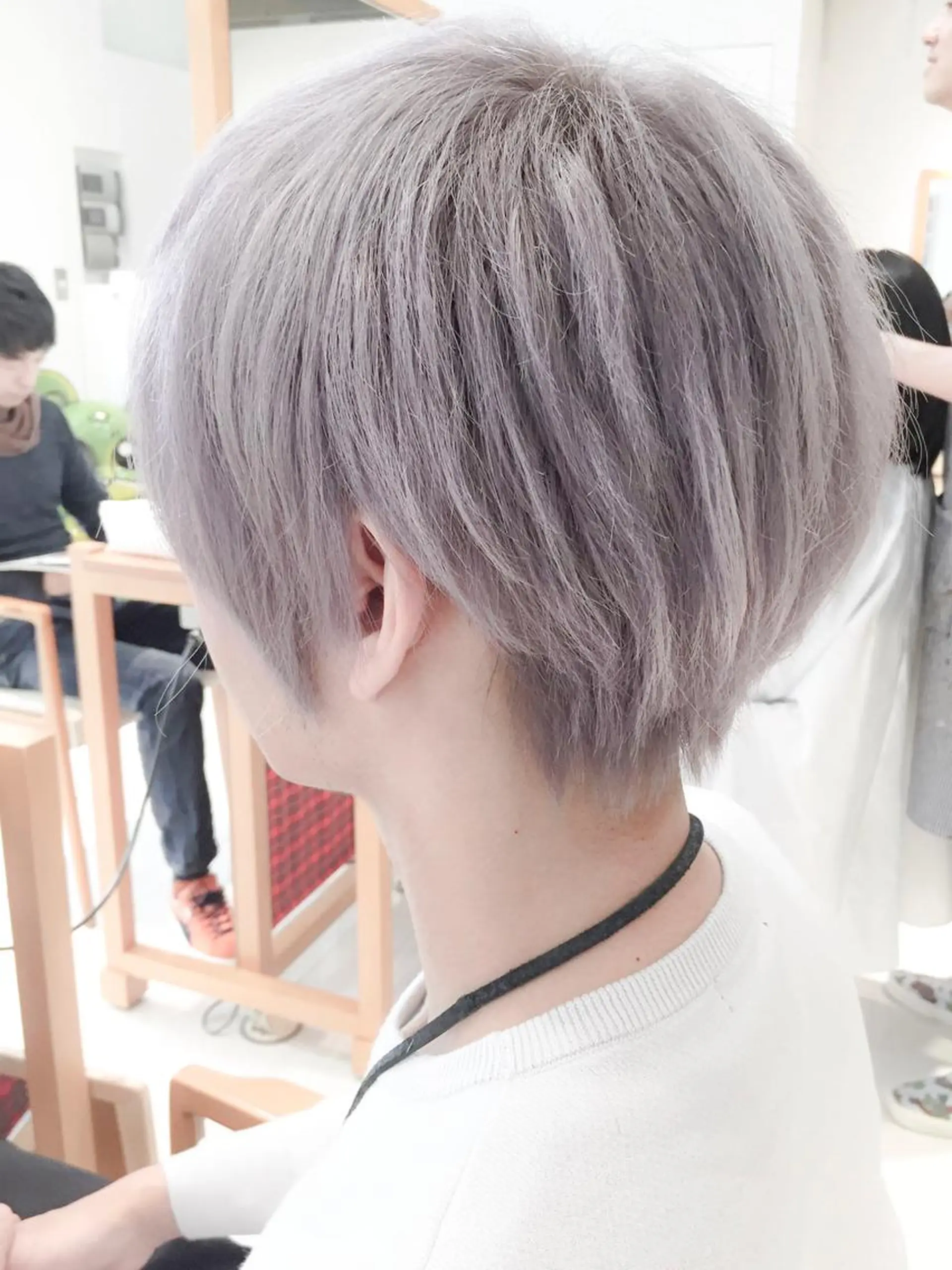 ショート カラー メンズ アッシュ アッシュグレー アッシュグレージュ グレージュ ホワイトアッシュ モテ髪透明感❤️ デイズヘアカラーのヘアスタイル