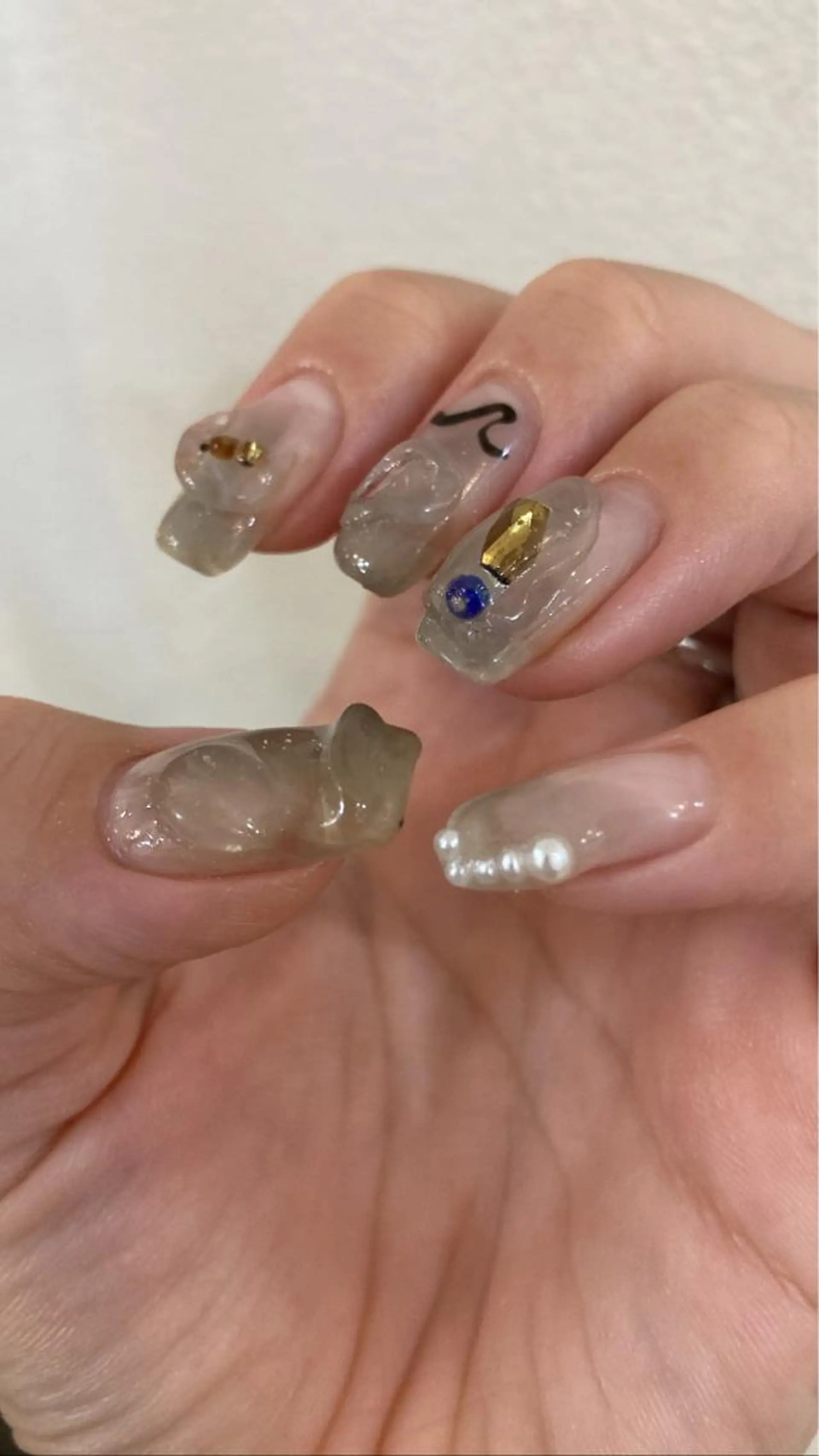ネイル nailsalon　hue所属・小山 羽奈のネイルデザイン