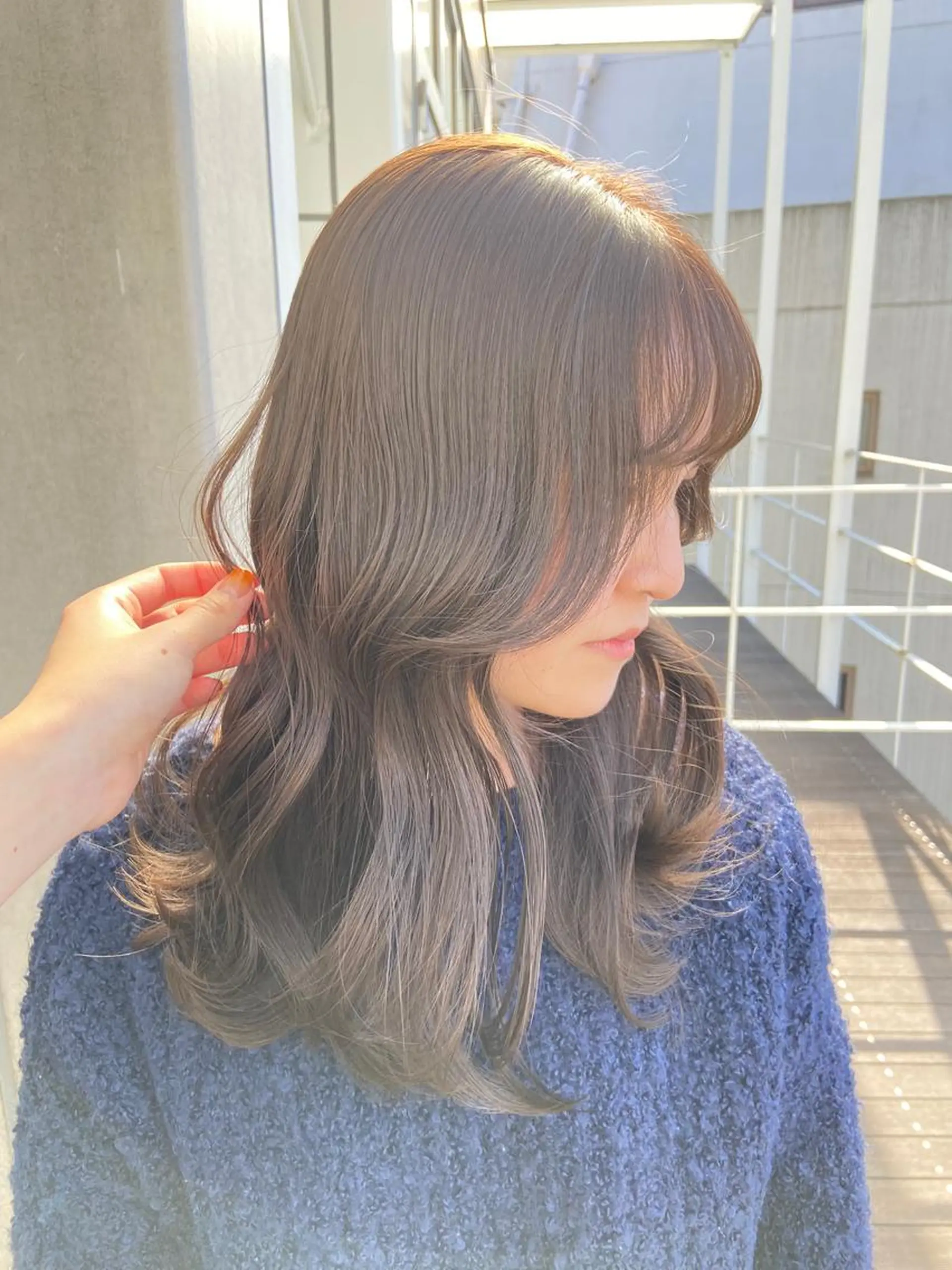 セミロング natsumi / N°ariaのヘアスタイル