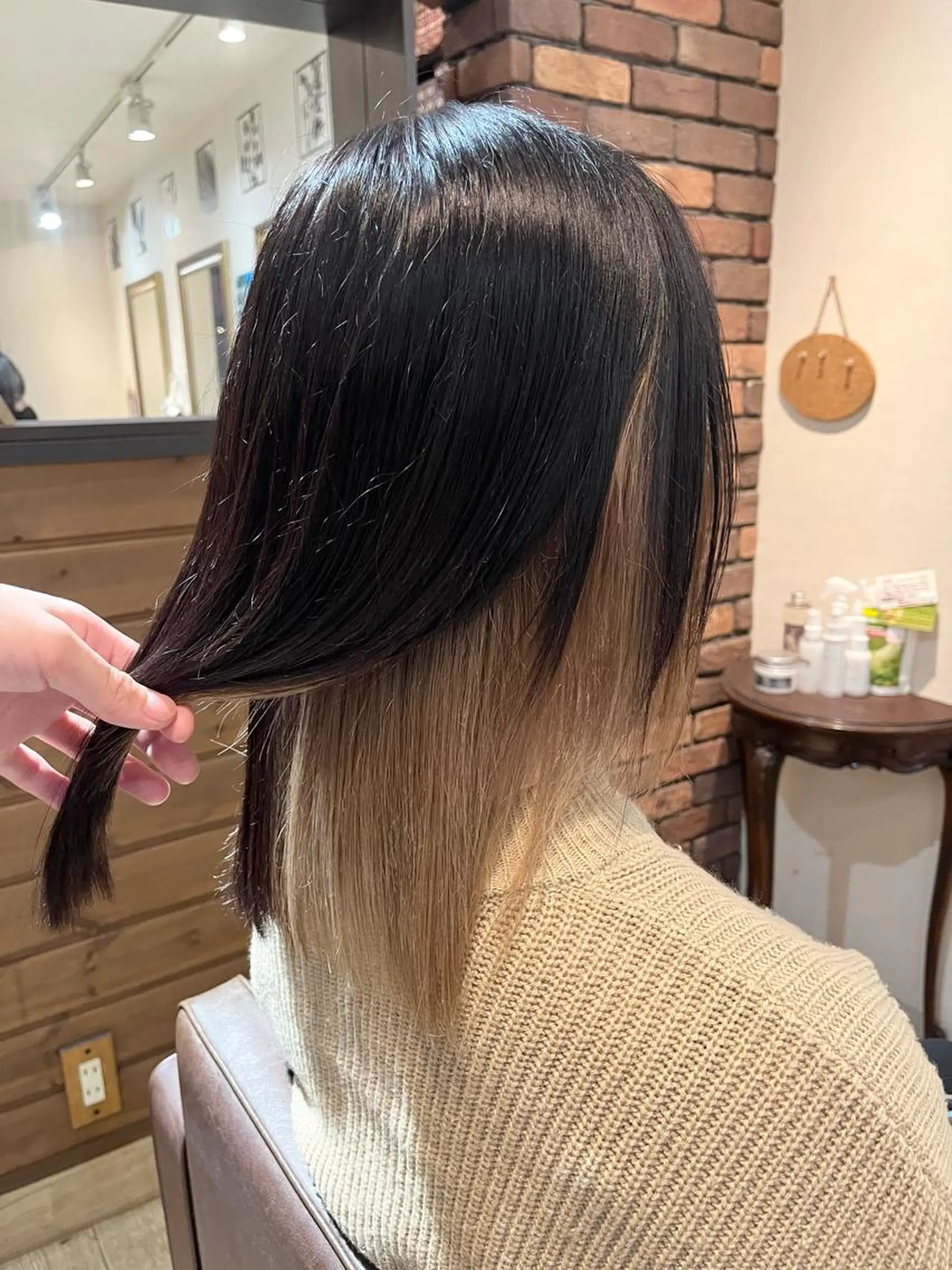 ミディアム カラー ベージュカラー ブリーチ ブラウンカラー インナーカラー ブリーチなしカラー ヘアカラー VOYAGE所属・中園 康のヘアスタイル