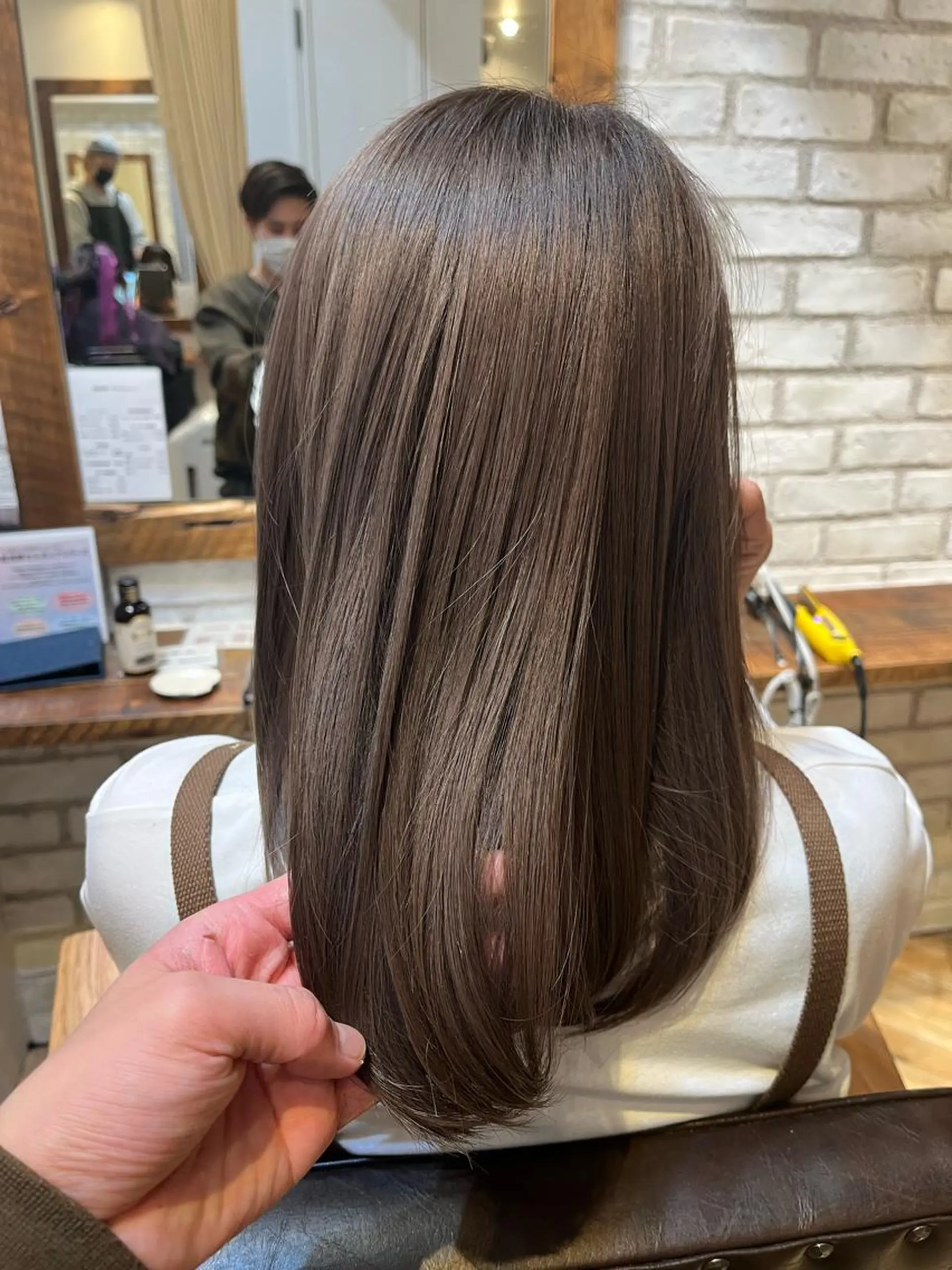 セミロング カラー 香取 康平のヘアスタイル