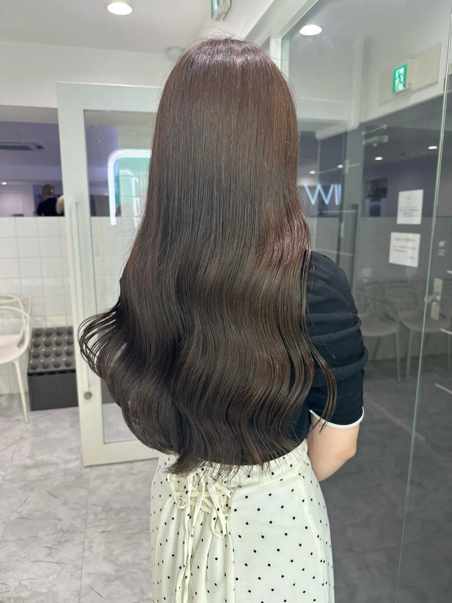 ロング カラー アッシュ ミストバング ベージュカラー 黒髪 ブリーチ ヘアカラー 🪞ハイトーン🪞 🤍waka🤍のヘアスタイル