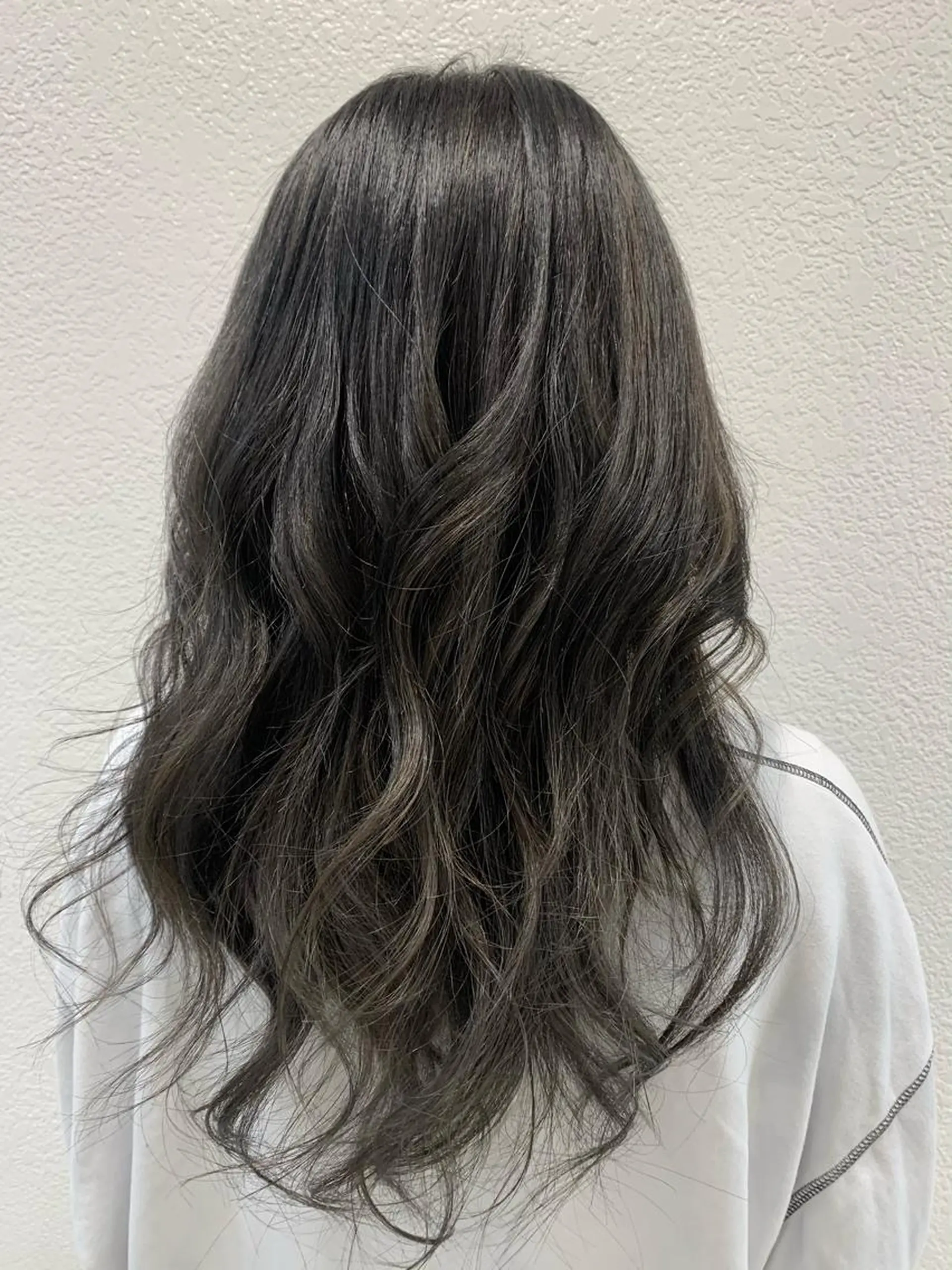 ロング ハイライト MINAMl 🌿のヘアスタイル