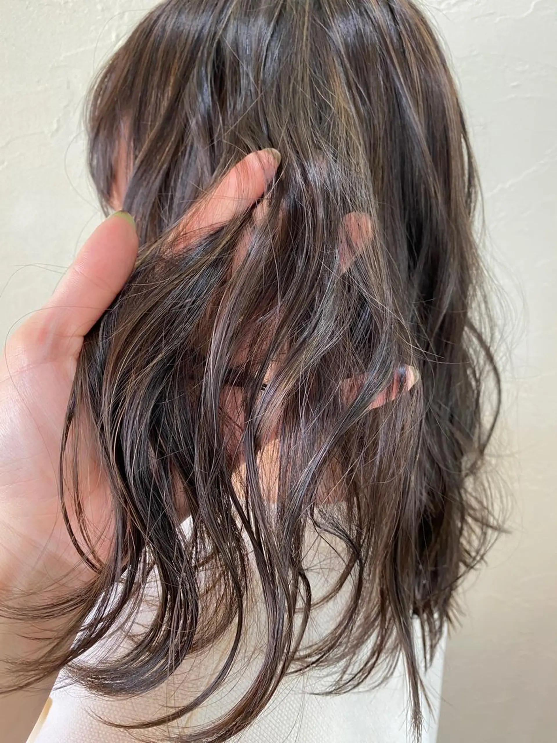 セミロング カラー ハイライトカラー ハイライト ヘアカラー トリートメント ENIF ヤマグチアツコのヘアスタイル