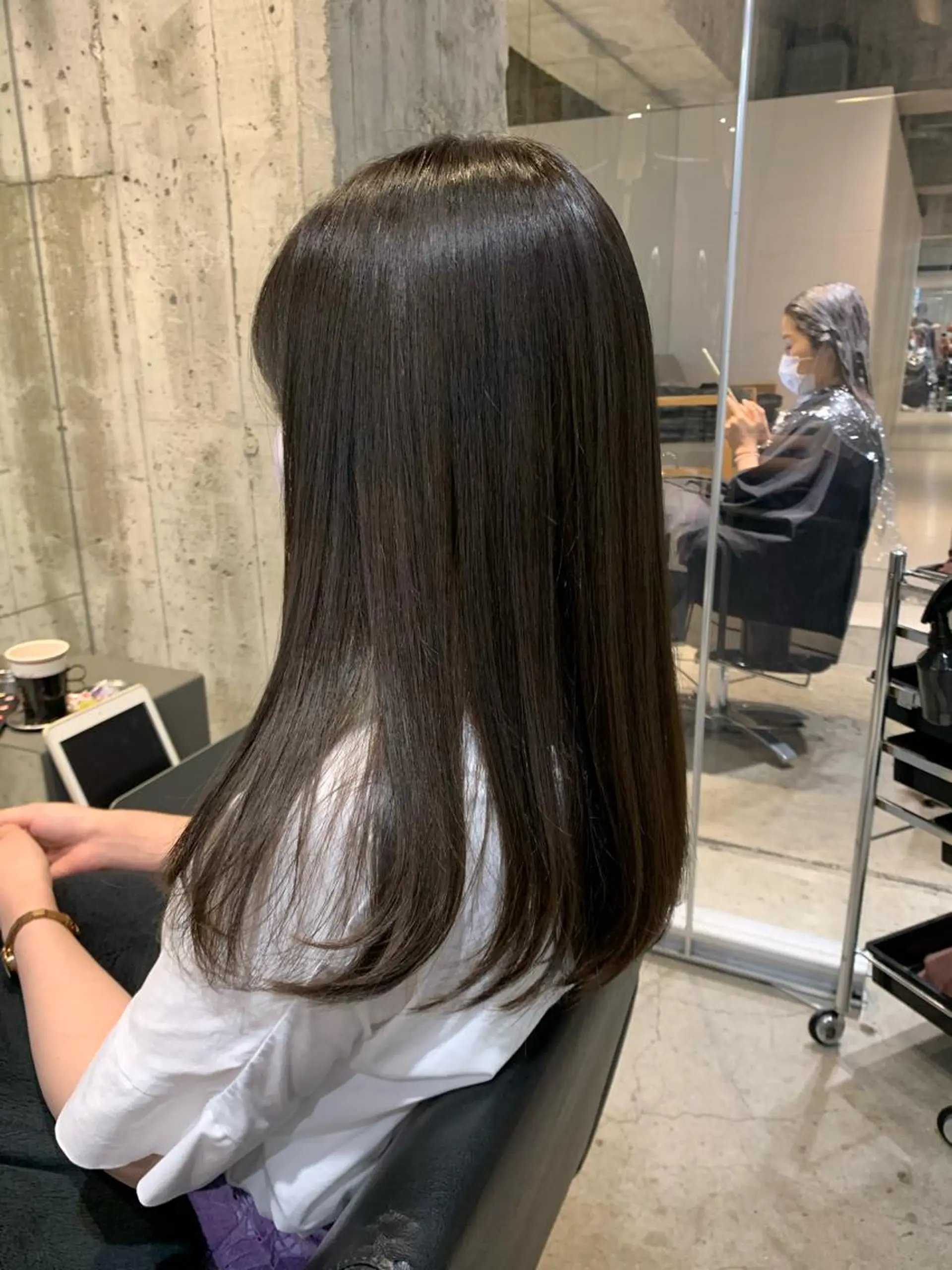 セミロング カラー 🌈艶髪/髪質改善 新宿itouのヘアスタイル