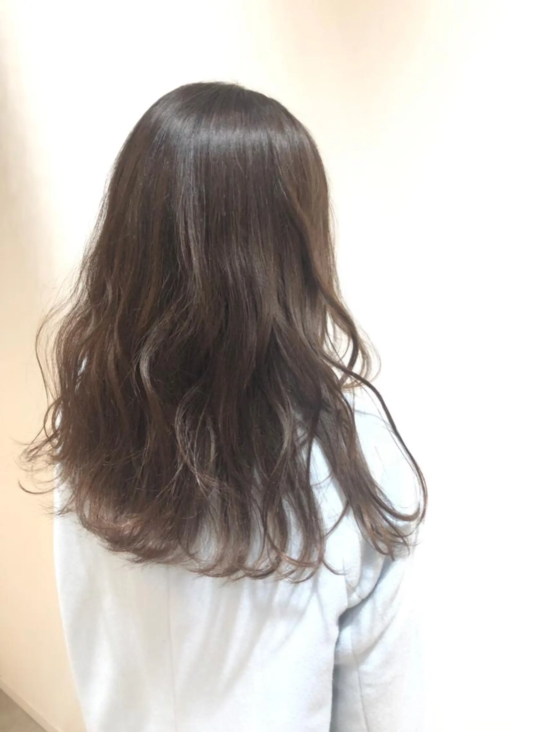 セミロング カラー ヘアカラー 🐺ウルフ/レイヤー 似合わせ‎🤍沙羅のヘアスタイル