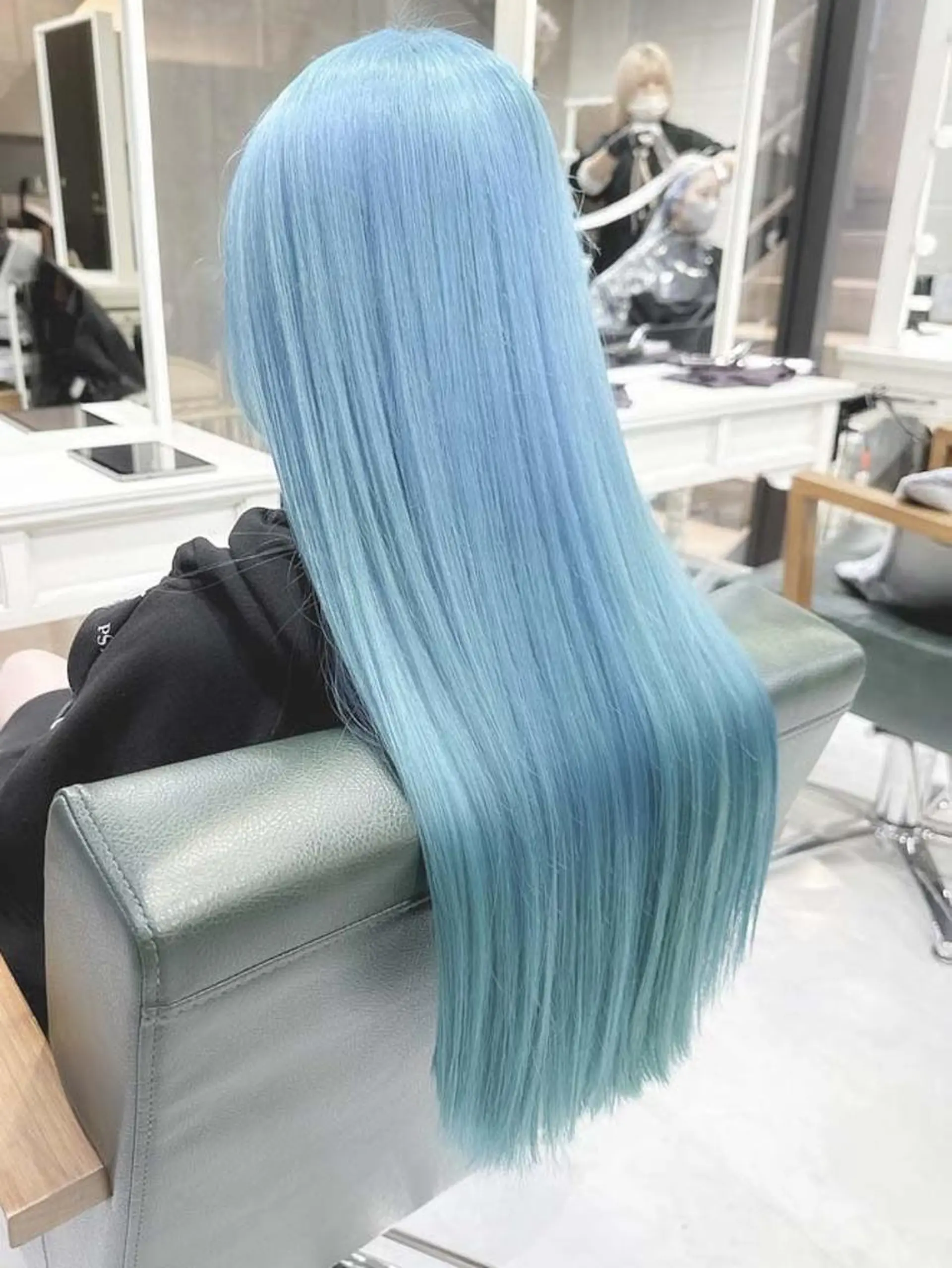 ロング カラー ヘアアレンジ ブリーチ ケアブリーチ 透明感カラー デザインカラー ハイトーンカラー Days 透明感カラーのヘアスタイル