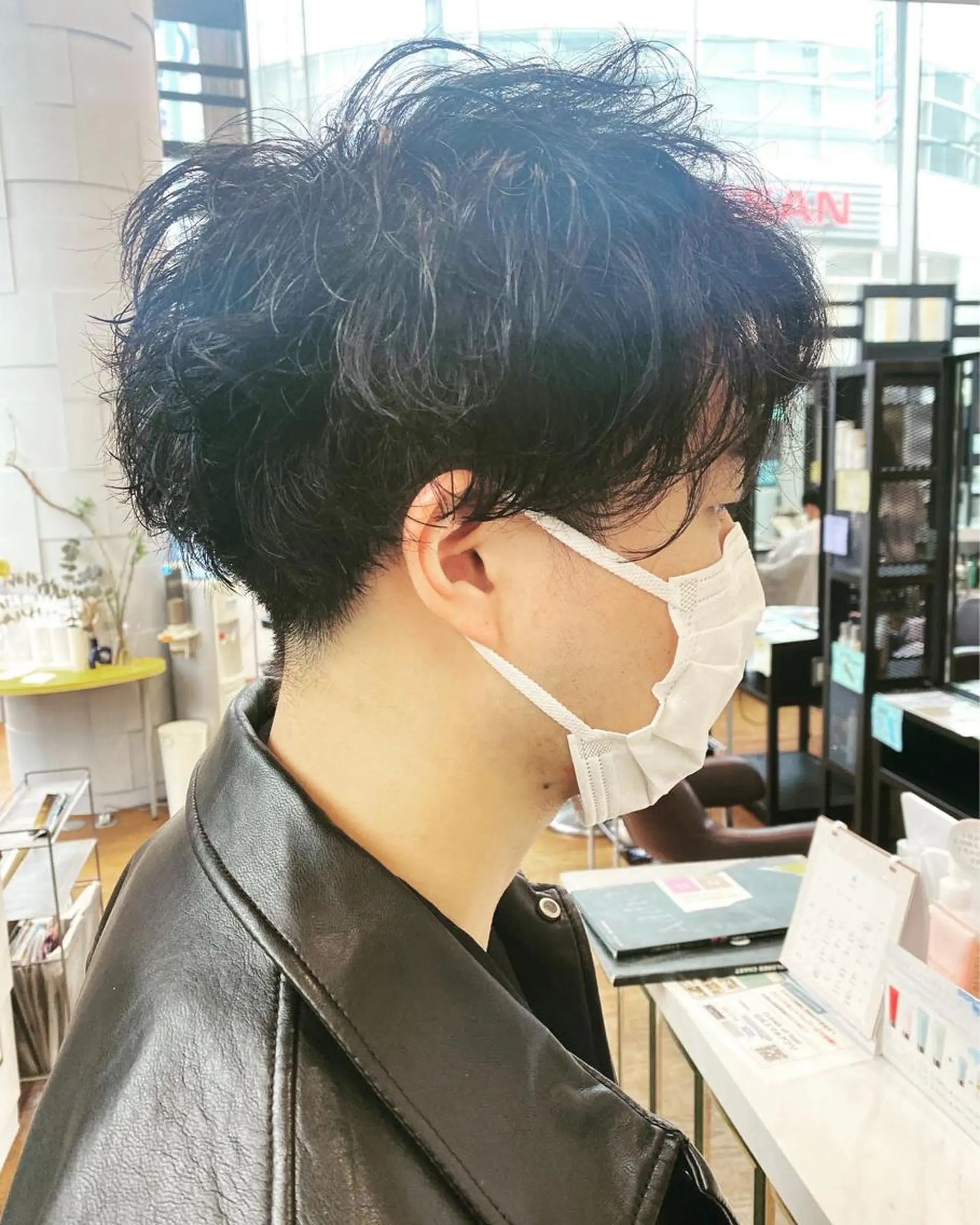 ショート パーマ メンズ くせ毛 カット パーマ 井坂 卓真のヘアスタイル