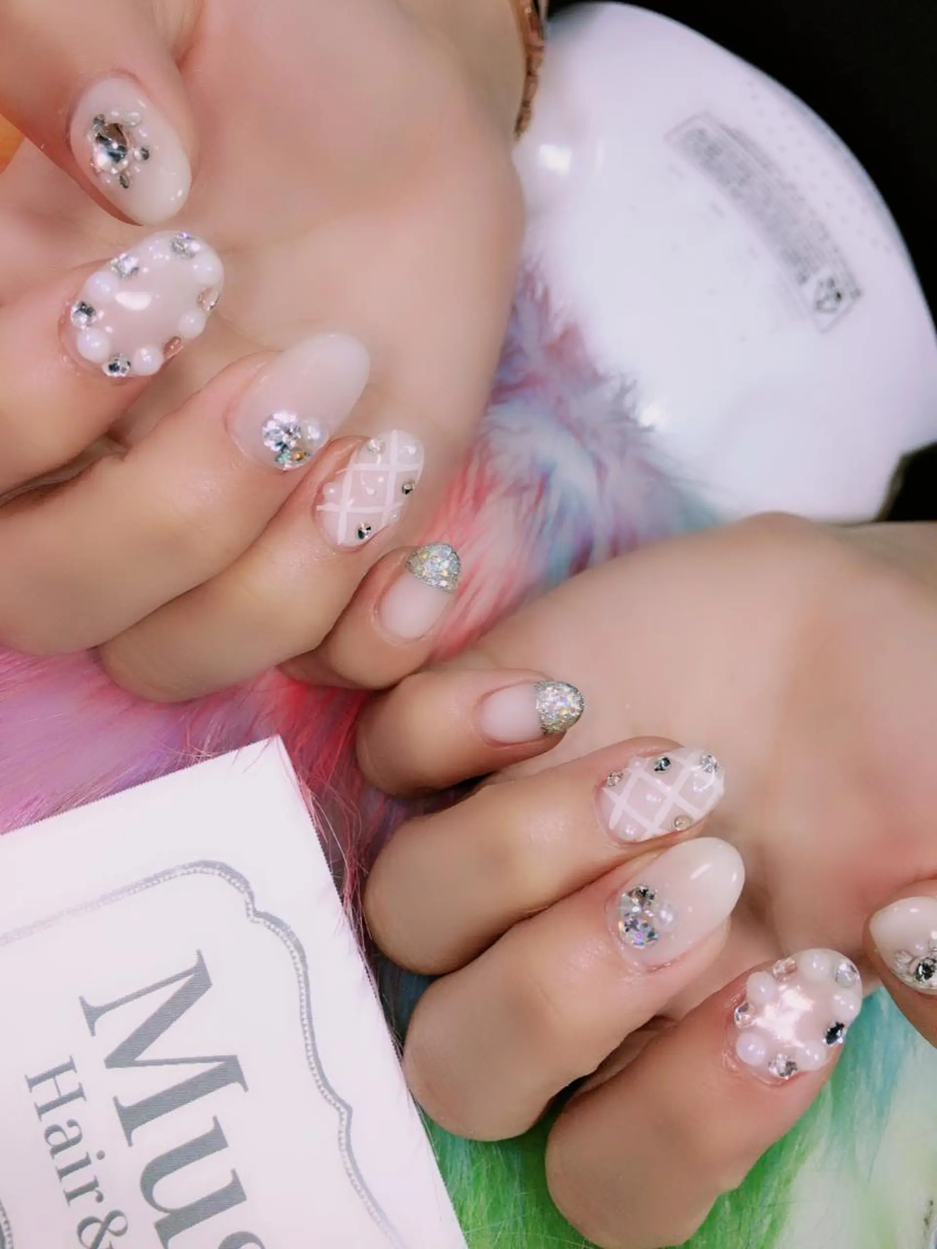 ネイル 成人式 ホワイト 隠れ家一戸建て金町 HIROMI 葛飾区のネイルデザイン