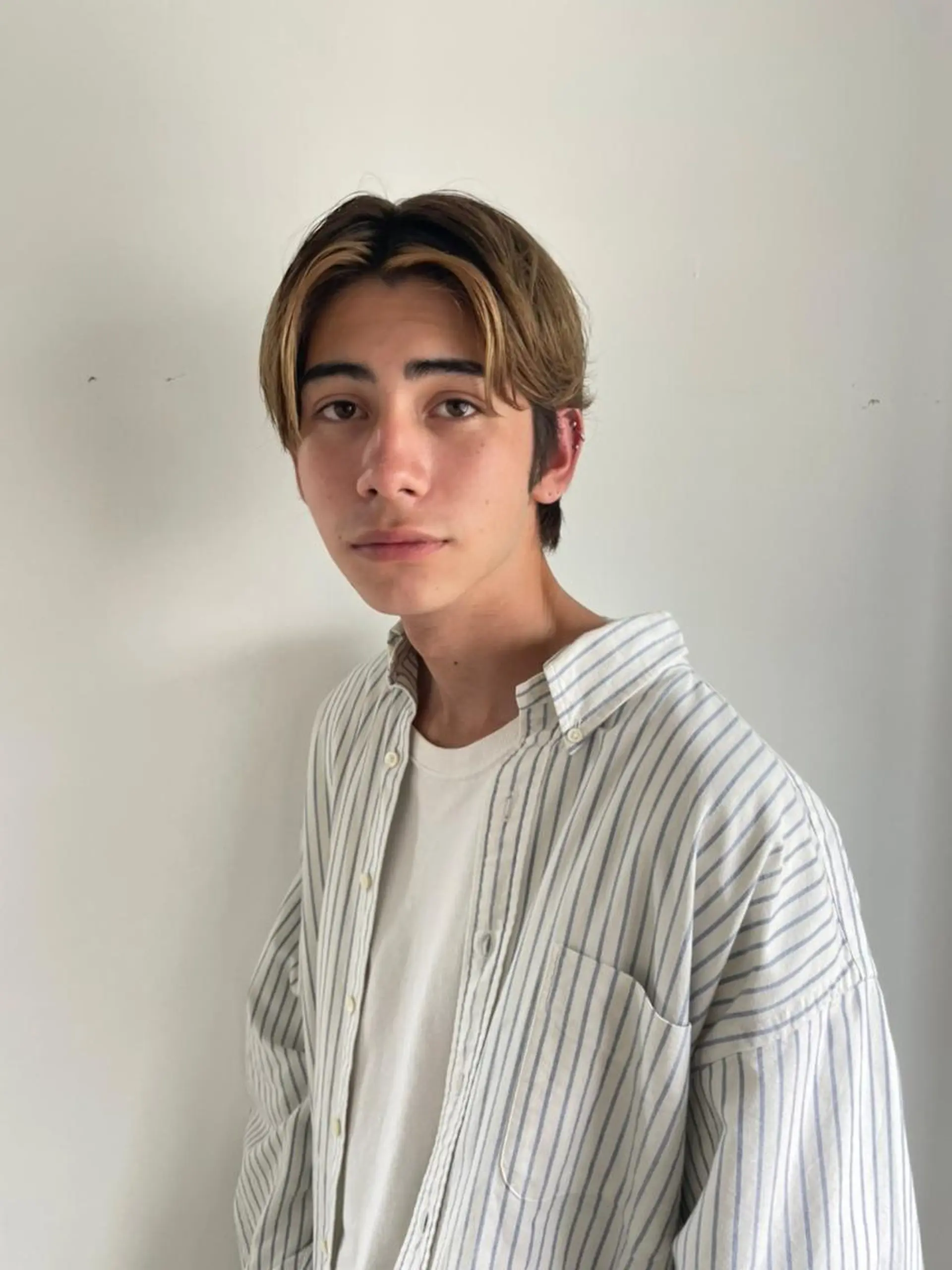 ショート メンズ パーマ アイブロウ メンズブリーチ メンズハイライト メンズインナーカラー メンズパーマ 眉カラー カット ヘッドスパ CEINE【セーヌ】 三軒茶屋のヘアスタイル