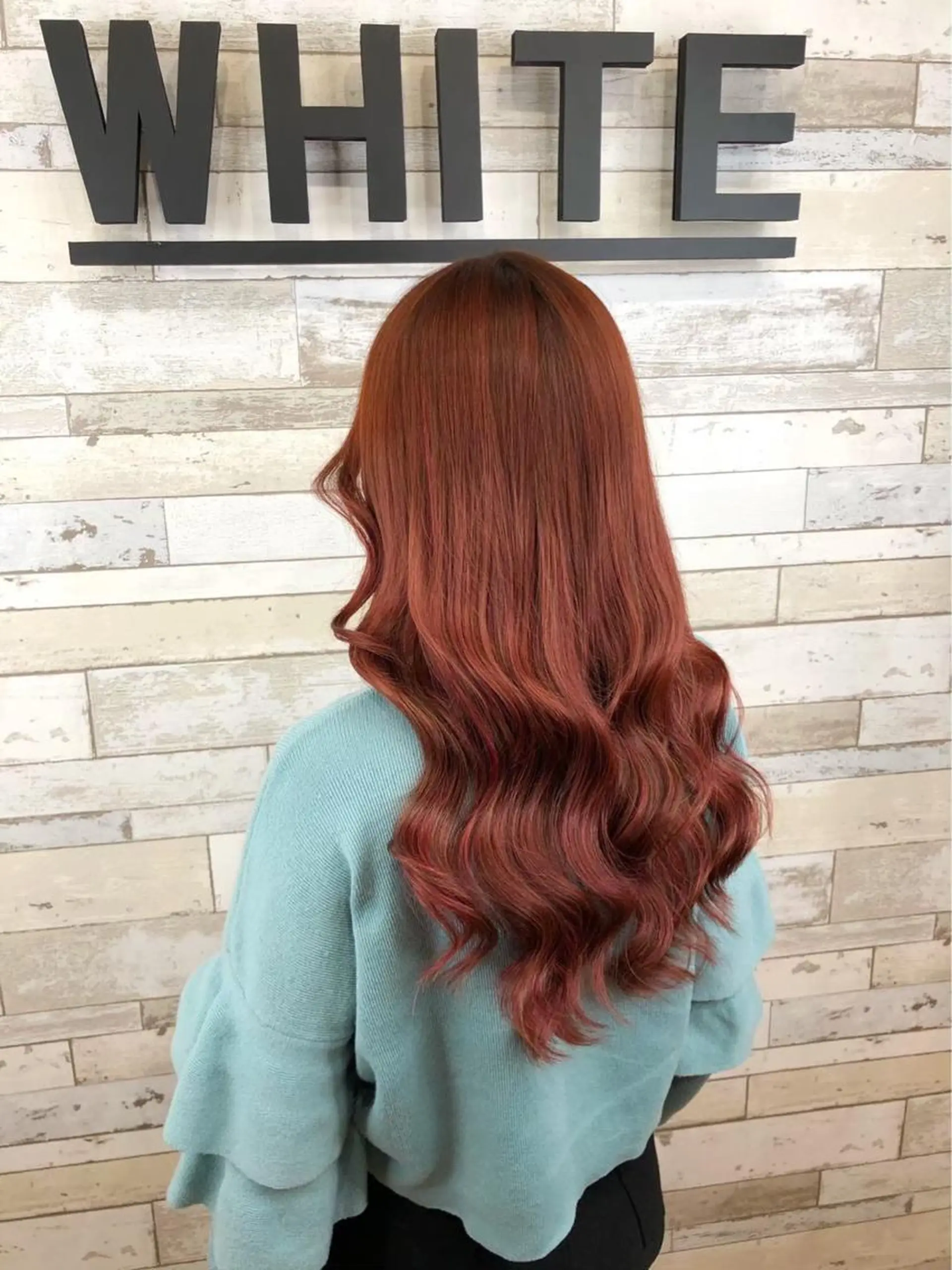 セミロング カラー _WHITE 高槻のヘアスタイル