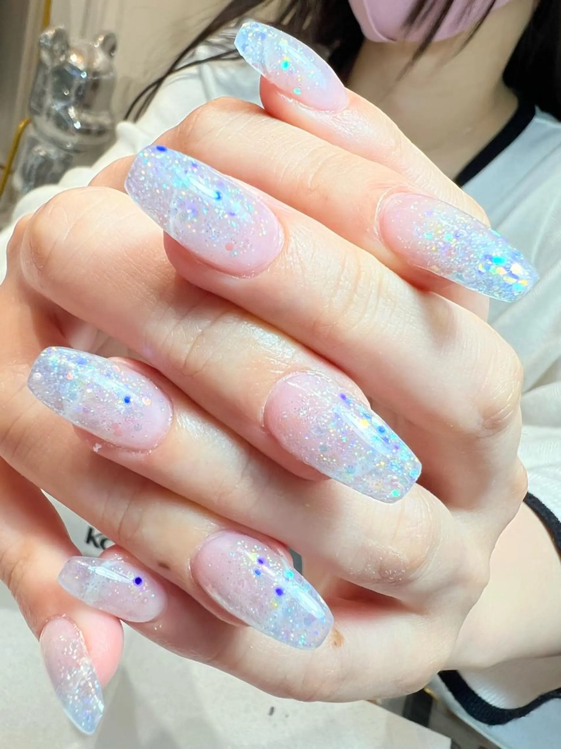 ネイル グラデーション ラメ(グリッター) ラメグラデーション スカルプネイル bijou nails所属・bijou nails　蓮のネイルデザイン